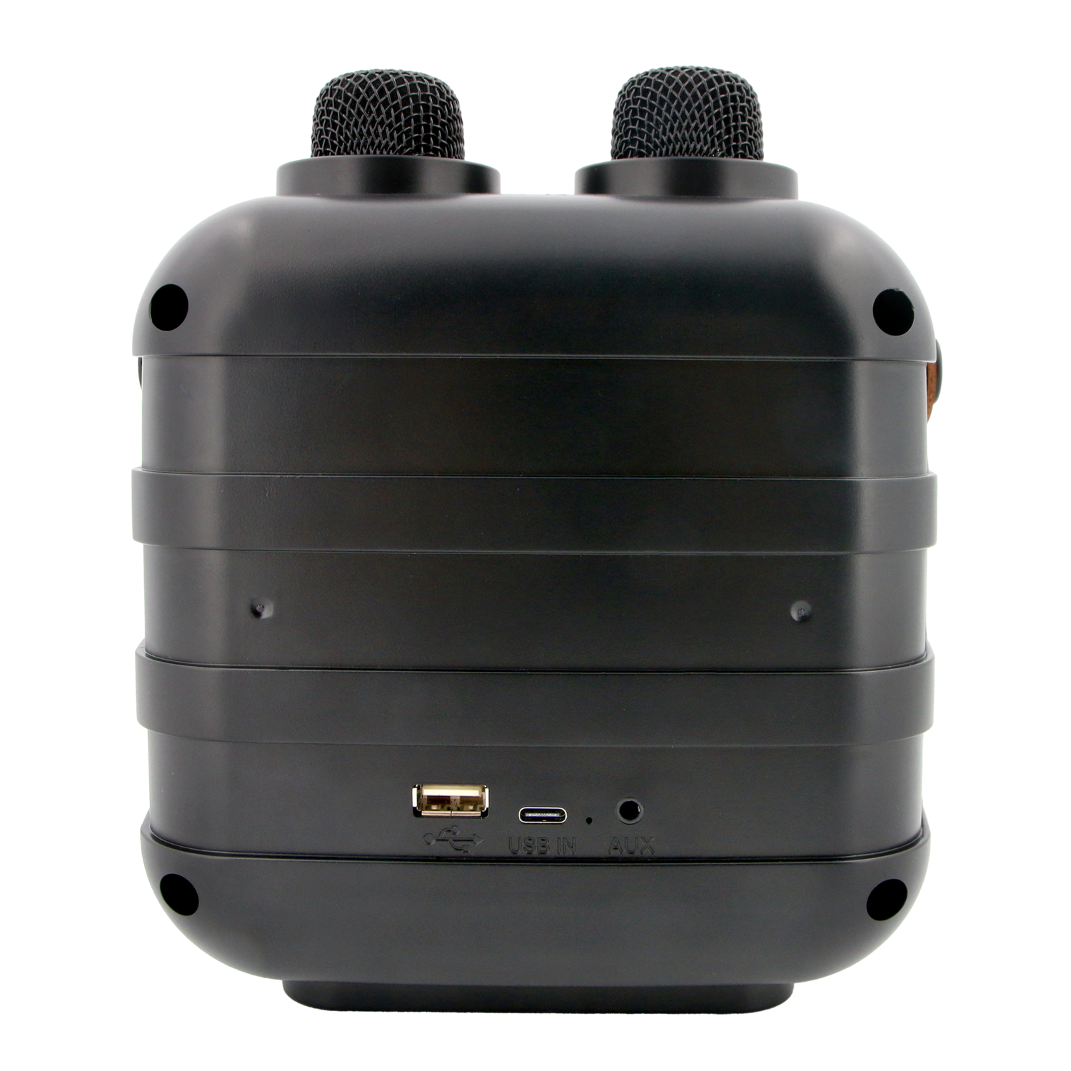 Zwarte karaokemachine met twee microfoons bovenop. Het heeft USB-, AUX-poorten. De achtergrond is zwart.