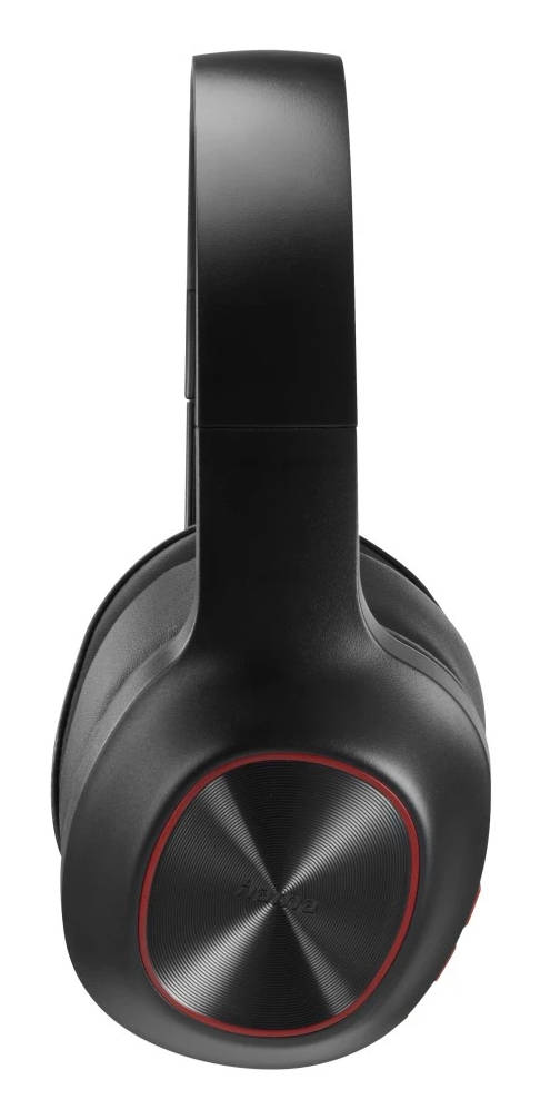 Unos auriculares negros. Los auriculares son negros con un acento rojo. La diadema también es negra. El fondo es blanco.