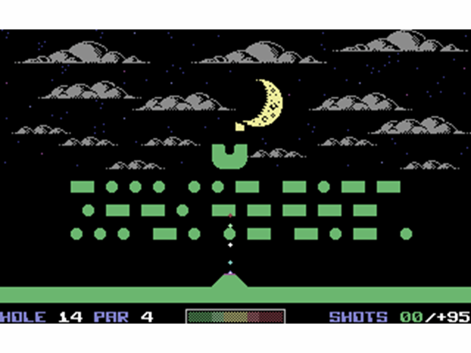 Una pantalla de juego de golf de 8 bits con cielo nocturno, luna creciente y elementos verdes del campo. Se muestra el hoyo 14, Par 4, Tiros 00/+95.