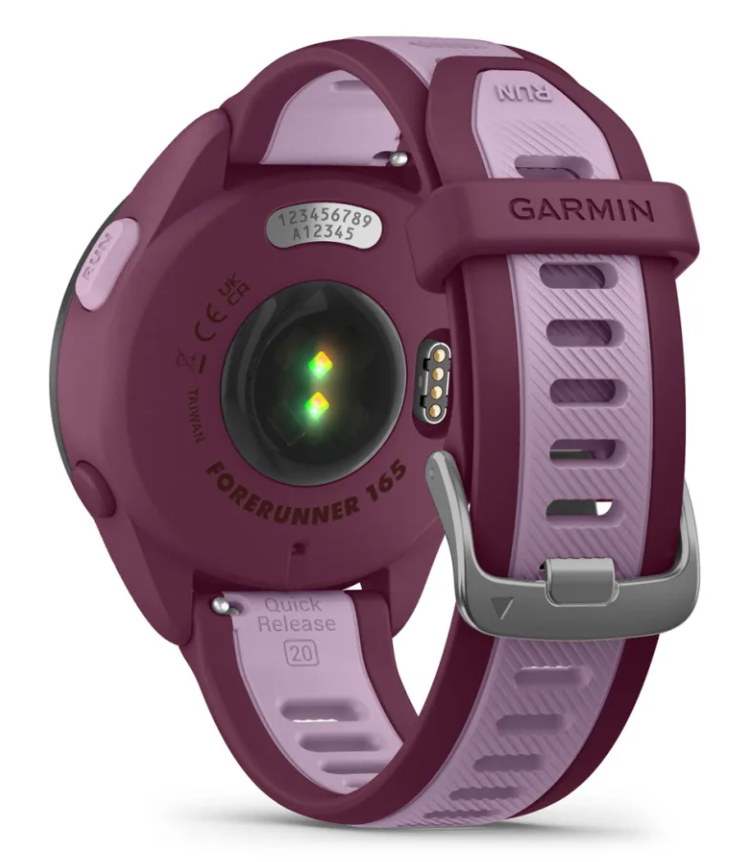 Smartwatch Garmin Forerunner 165 z bordowym i lawendowym paskiem, z czujnikami i logo Garmin.