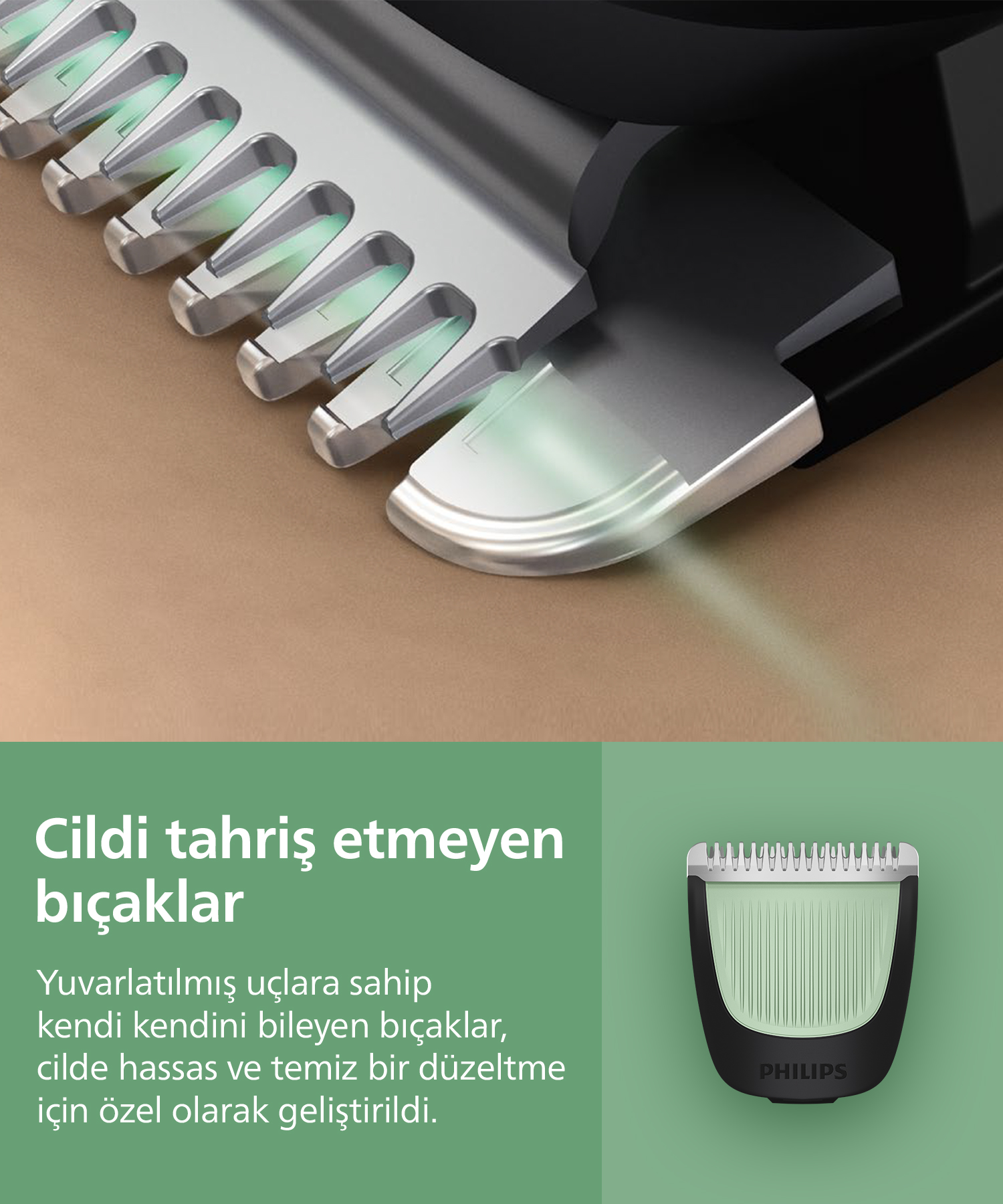 Gümüş ve siyah bileşenlere, yeşil parıltıya ve cilde duyarlı bıçaklar hakkında metne sahip bir tıraş cihazı bıçağının yakın çekimi.