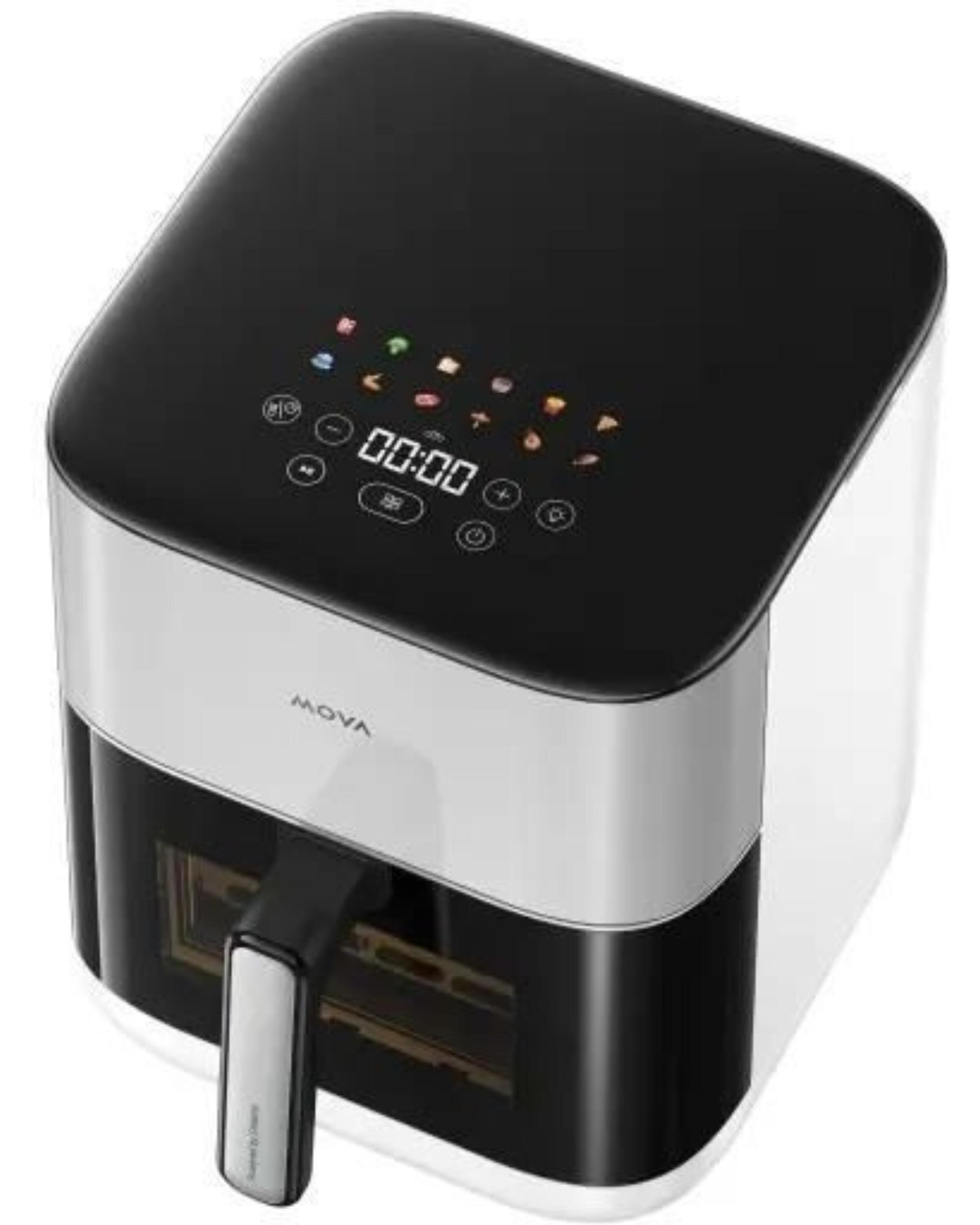 Frytkownica beztłuszczowa, czarny wierzch, srebrny i biały korpus, uchwyt z przodu. Wyświetlacz cyfrowy pokazuje czas i opcje.