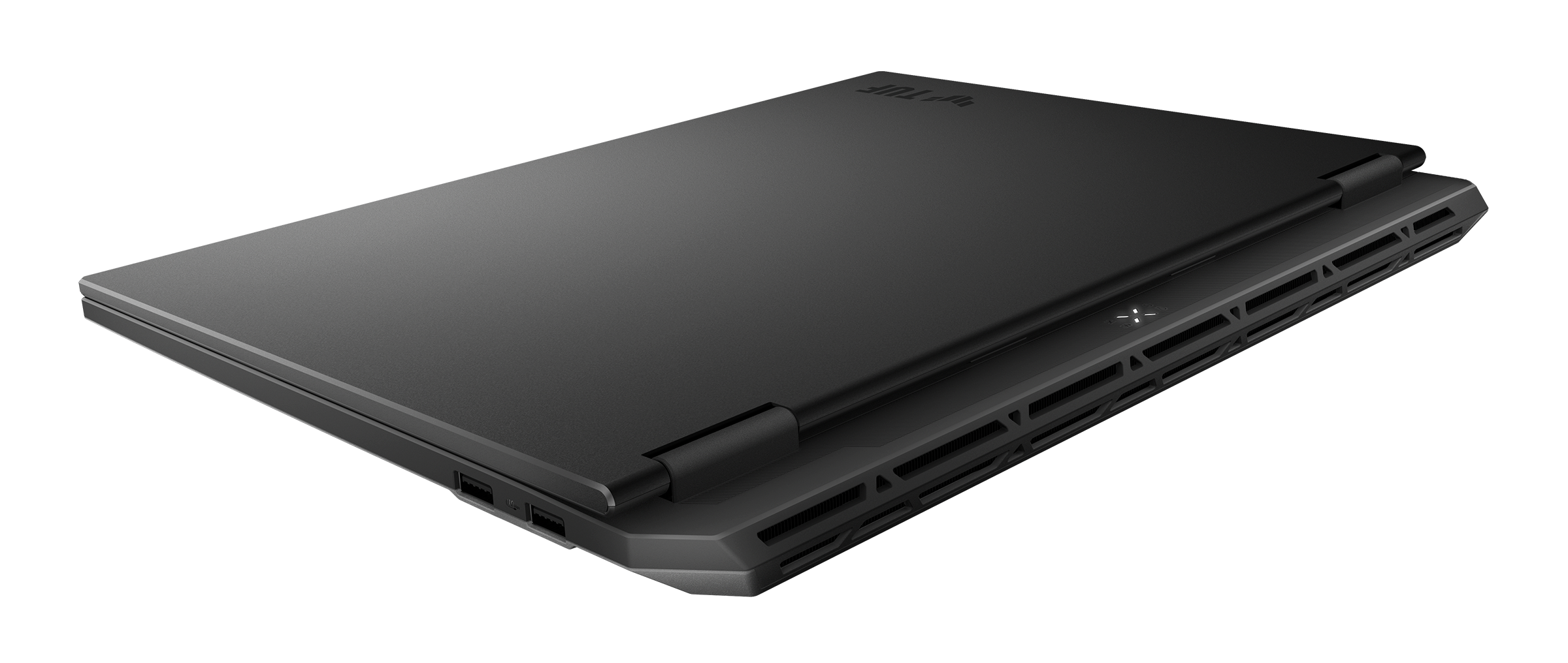 Zamknięty czarny laptop z teksturowaną powierzchnią. Widoczne logo "TUF". Laptop jest pod kątem.