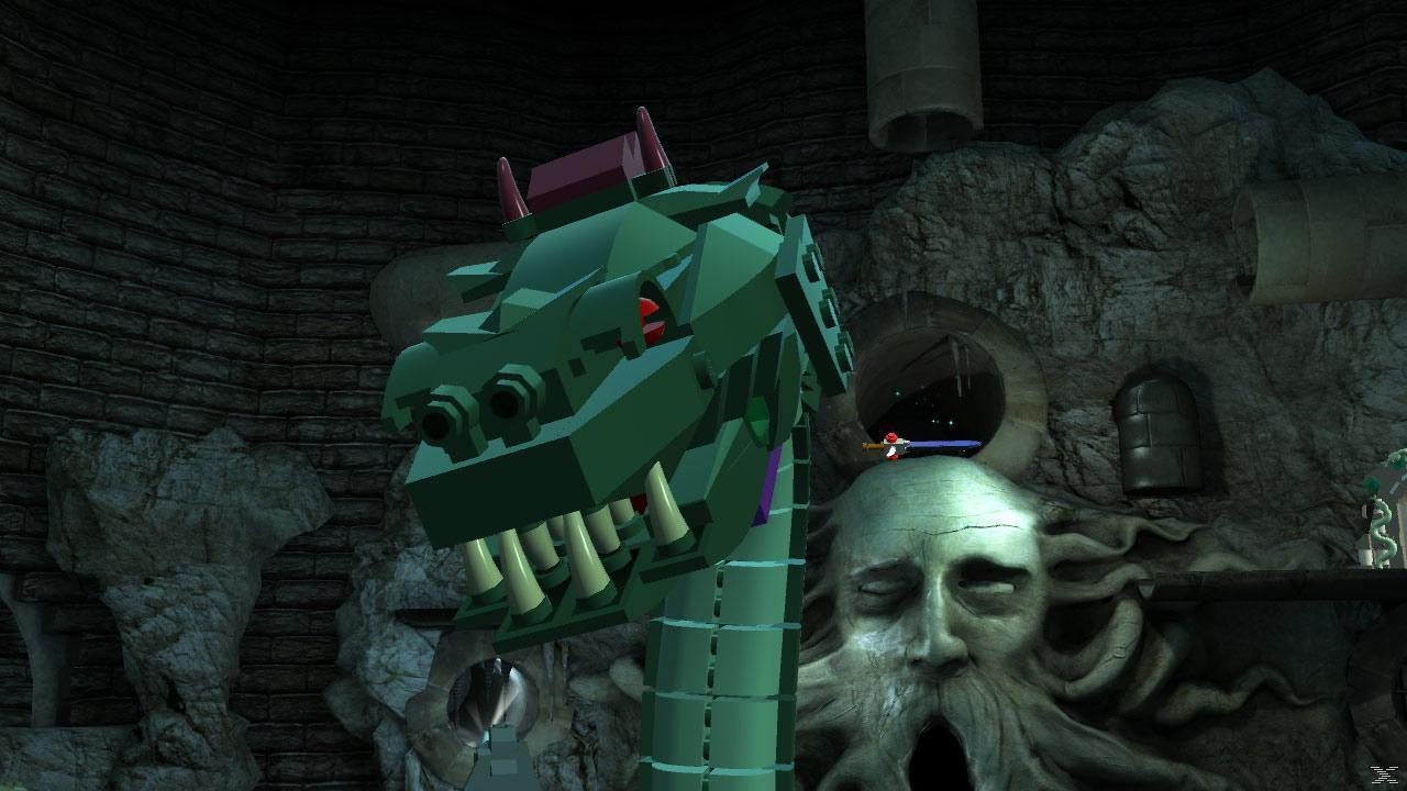 Zielona głowa smoka Lego, z białymi zębami, czerwonymi oczami i fioletowymi akcentami, znajduje się w kamiennej jaskini z rzeźbą twarzy.