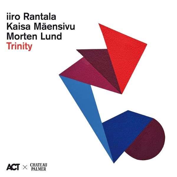 Albumcover mit abstrakten Formen. Rote, blaue und lila geometrische Figuren auf weißem Hintergrund. Text enthält Künstlernamen und "Trinity".