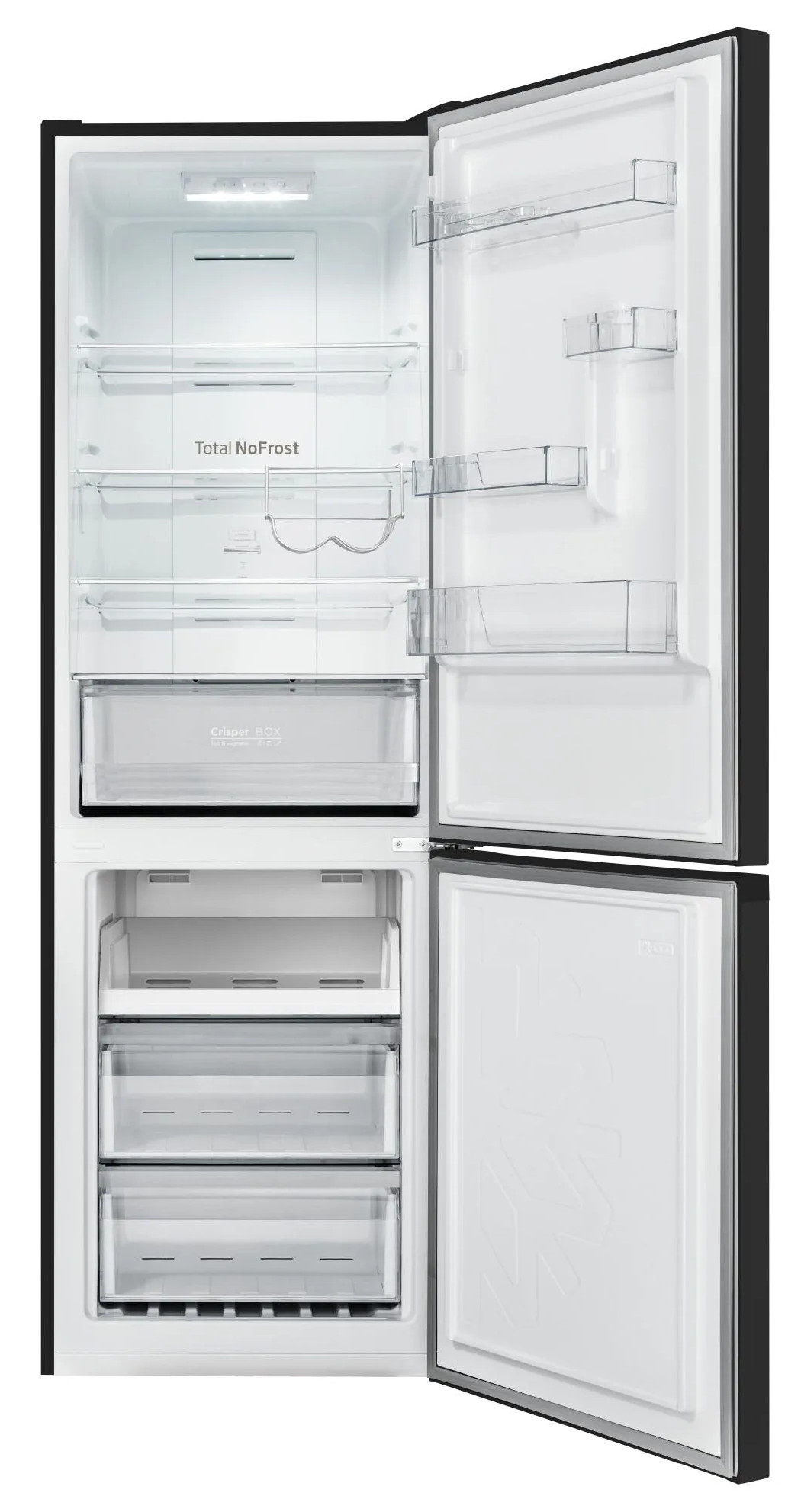 Otwarta lodówka z uchylonymi drzwiami. Ma półki, szuflady i komorę zamrażarki. Wnętrze jest białe z czarnymi wykończeniami.