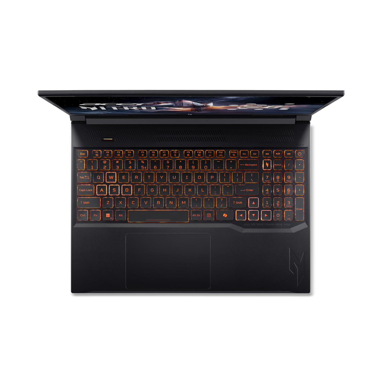 Een zwarte laptop met oranje verlichte toetsen, opengeklapt om een scherm te tonen. Het toetsenbord heeft witte symbolen.