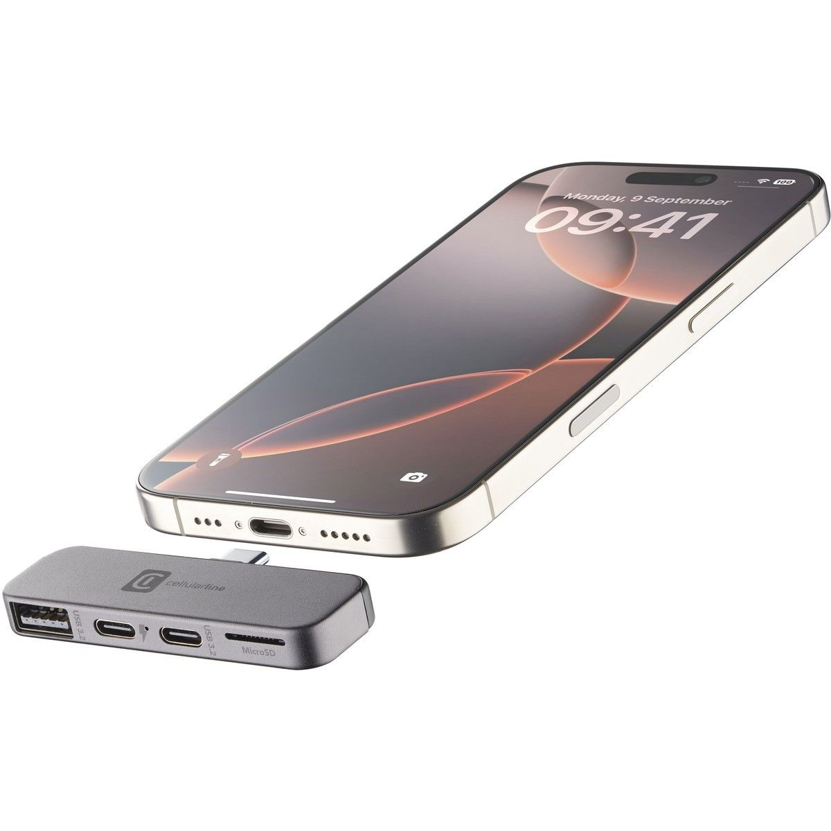 Ein iPhone mit einem grauen Adapter. Das Telefon zeigt 09:41 Uhr am 9. September an. Der Adapter hat mehrere Anschlüsse und das Cellularline-Logo.