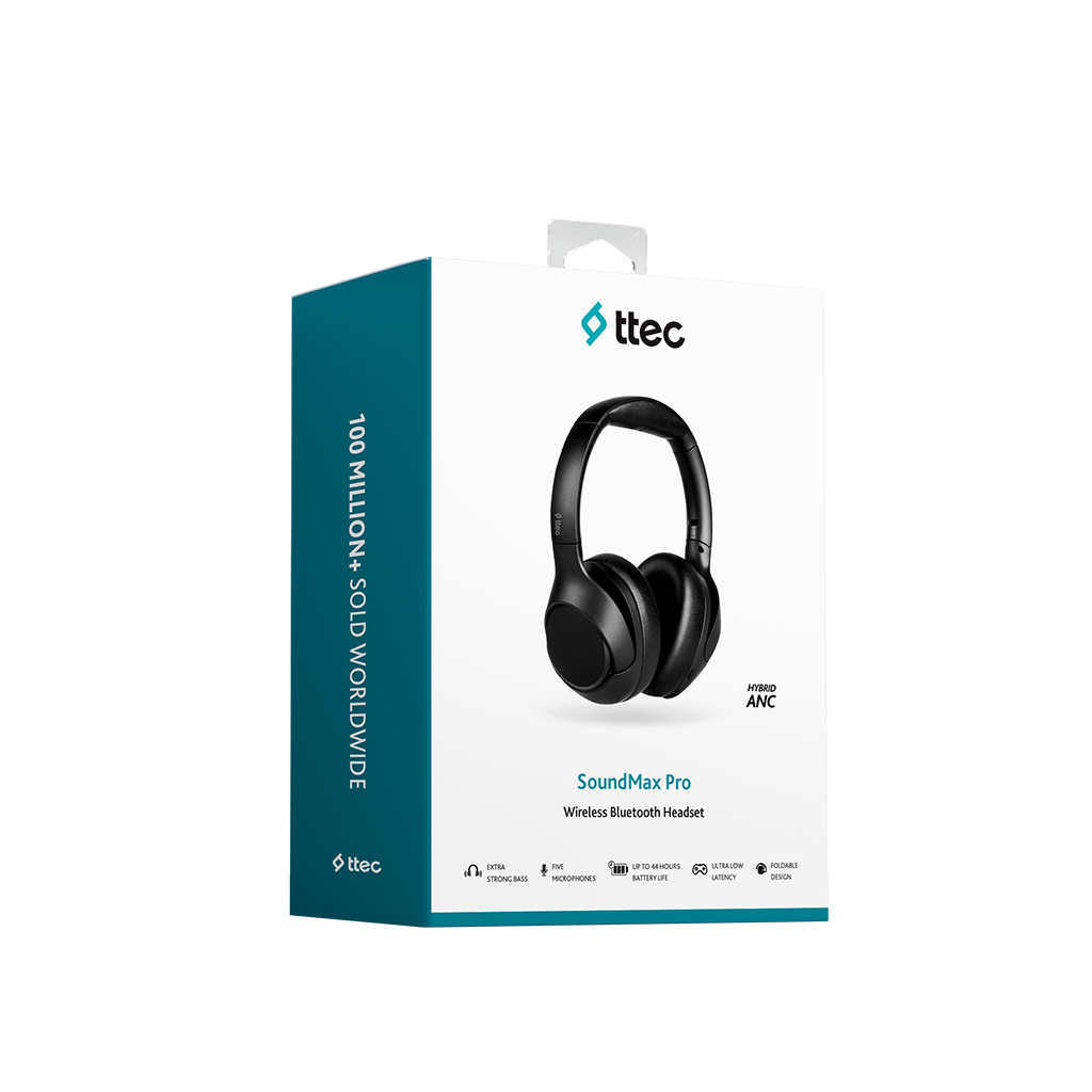 Beyaz bir kutu üzerinde siyah bir SoundMax Pro kablosuz Bluetooth kulaklık. Kutuda ayrıca ttec logosu ve ürün detayları yer alıyor.