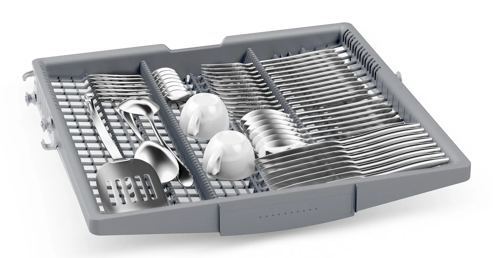 Una bandeja gris para lavavajillas llena de cubiertos limpios, incluyendo cucharas, tenedores, cuchillos y tazas, listos para usar.