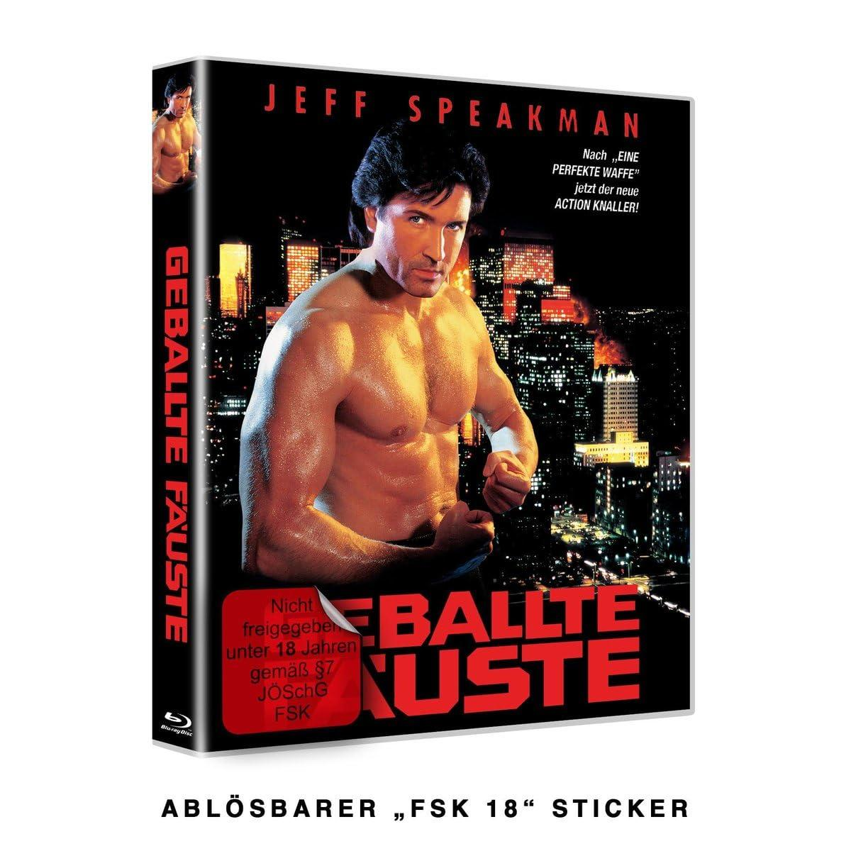 Filmcover: Jeff Speakman. Titel: Geballte Fäuste. Mann, der Muskeln zeigt, Stadt im Hintergrund. Blu-ray Disc. FSK 18.