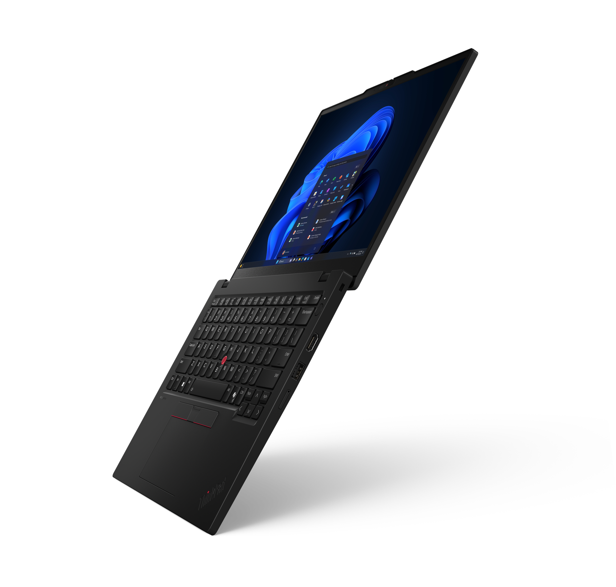 Schwarzer Laptop mit geneigtem Bildschirm, der eine Windows-Oberfläche anzeigt. Die Tastatur ist sichtbar. Der Hintergrund ist schwarz.