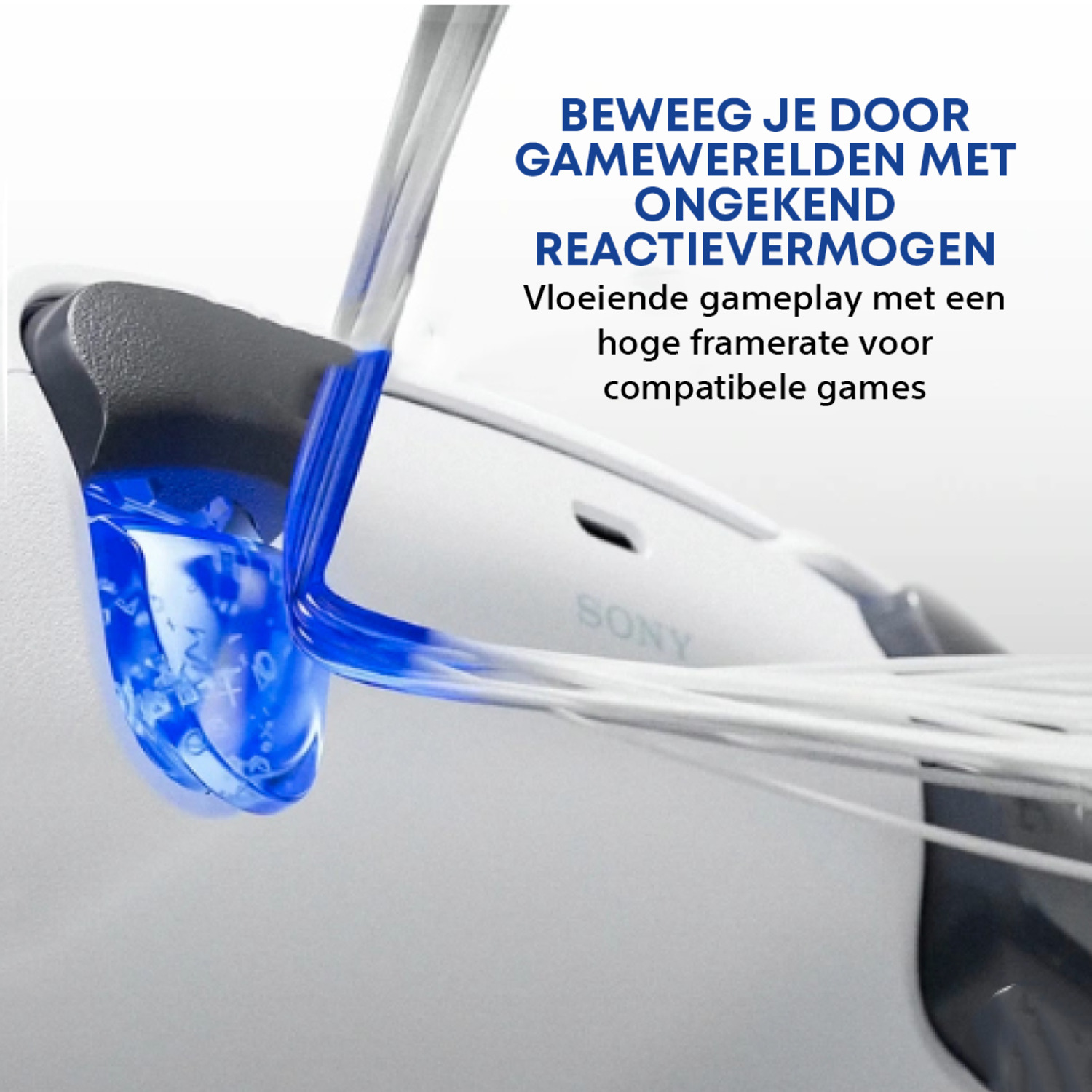 Gros plan d'une manette Sony blanche avec du liquide bleu qui coule dessus. Texte : 'Déplacez-vous dans les mondes du jeu'.