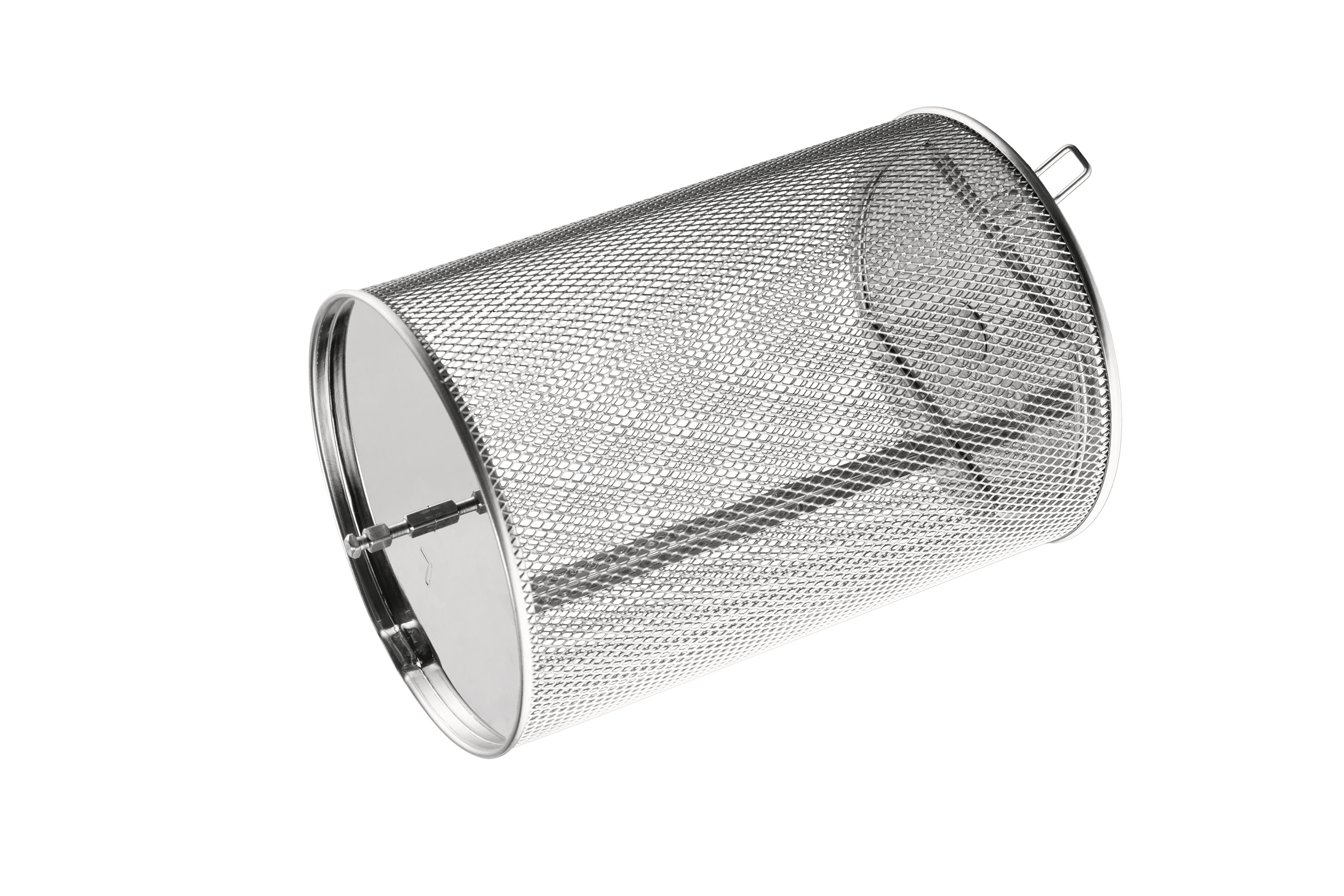 Ein zylindrischer Metall-Heißluftfritteusenkorb, silberfarben, auf weißem Hintergrund. Er hat einen Griff und ein Netzdesign.