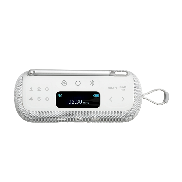 Ein weißes tragbares Radio mit einem Bildschirm, der 92,30 MHz anzeigt. Es hat Knöpfe und eine Antenne. Es ist auf schwarzem Hintergrund.