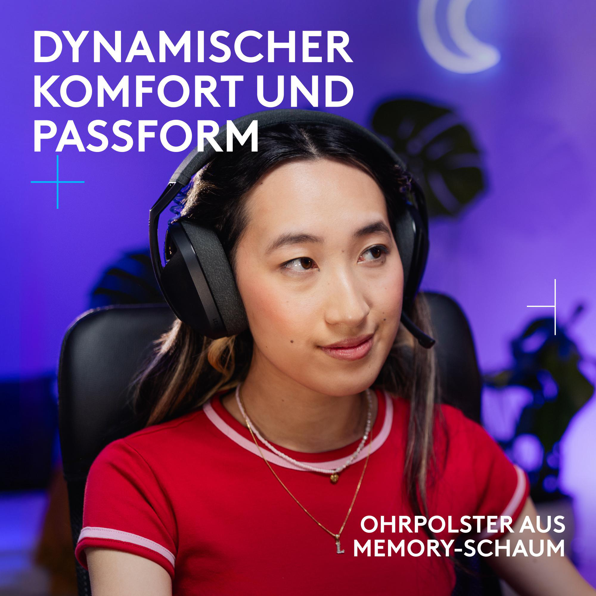 Eine Frau mit Headset, rotem Shirt. Text auf lila Hintergrund: 'Dynamischer Komfort und Passform'. Ohrpolster aus Memory-Schaum.