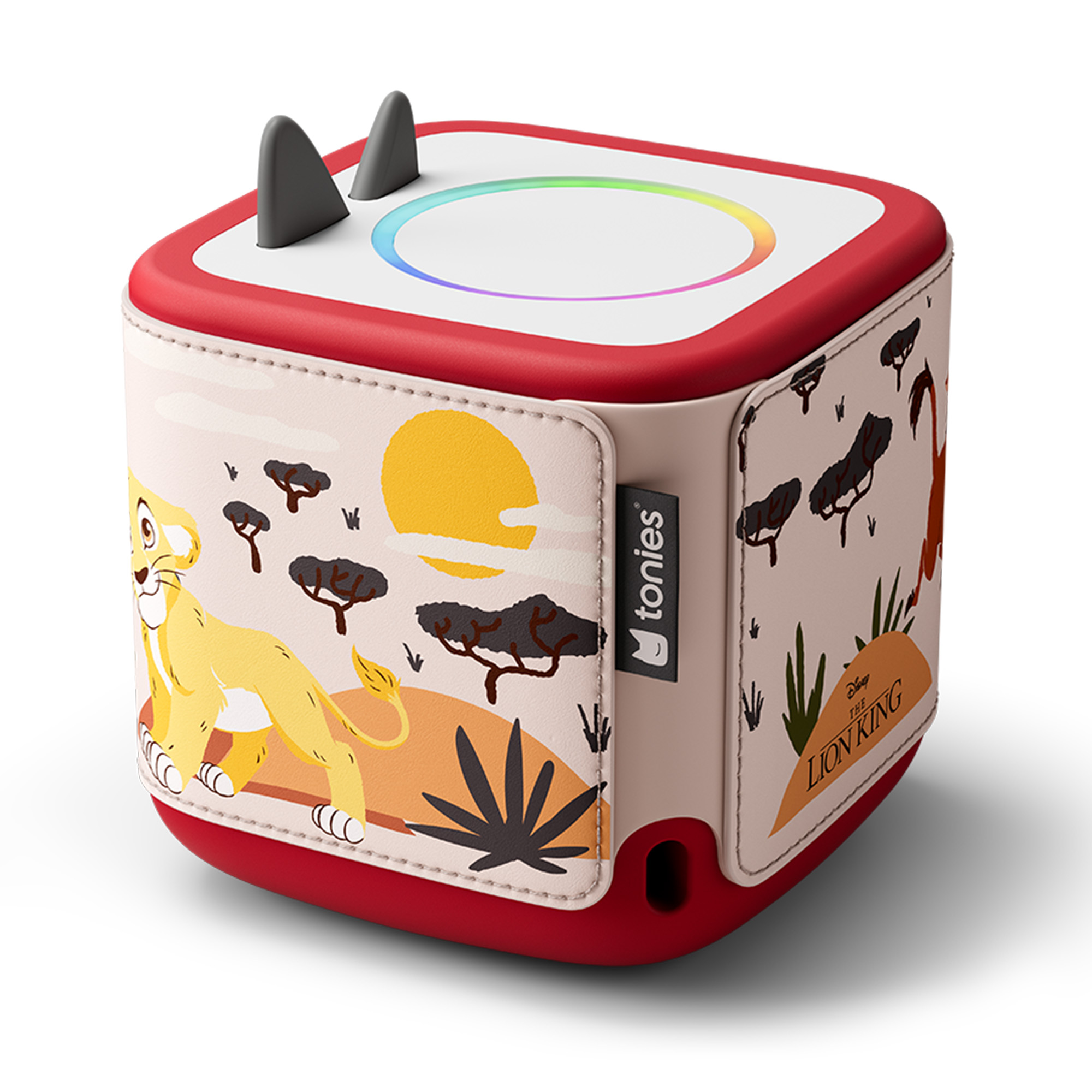 Ein würfelförmiger Lautsprecher mit Lion King-Design. Er hat eine rote Basis und Oberseite mit einem Cartoon von Simba und der Sonne.