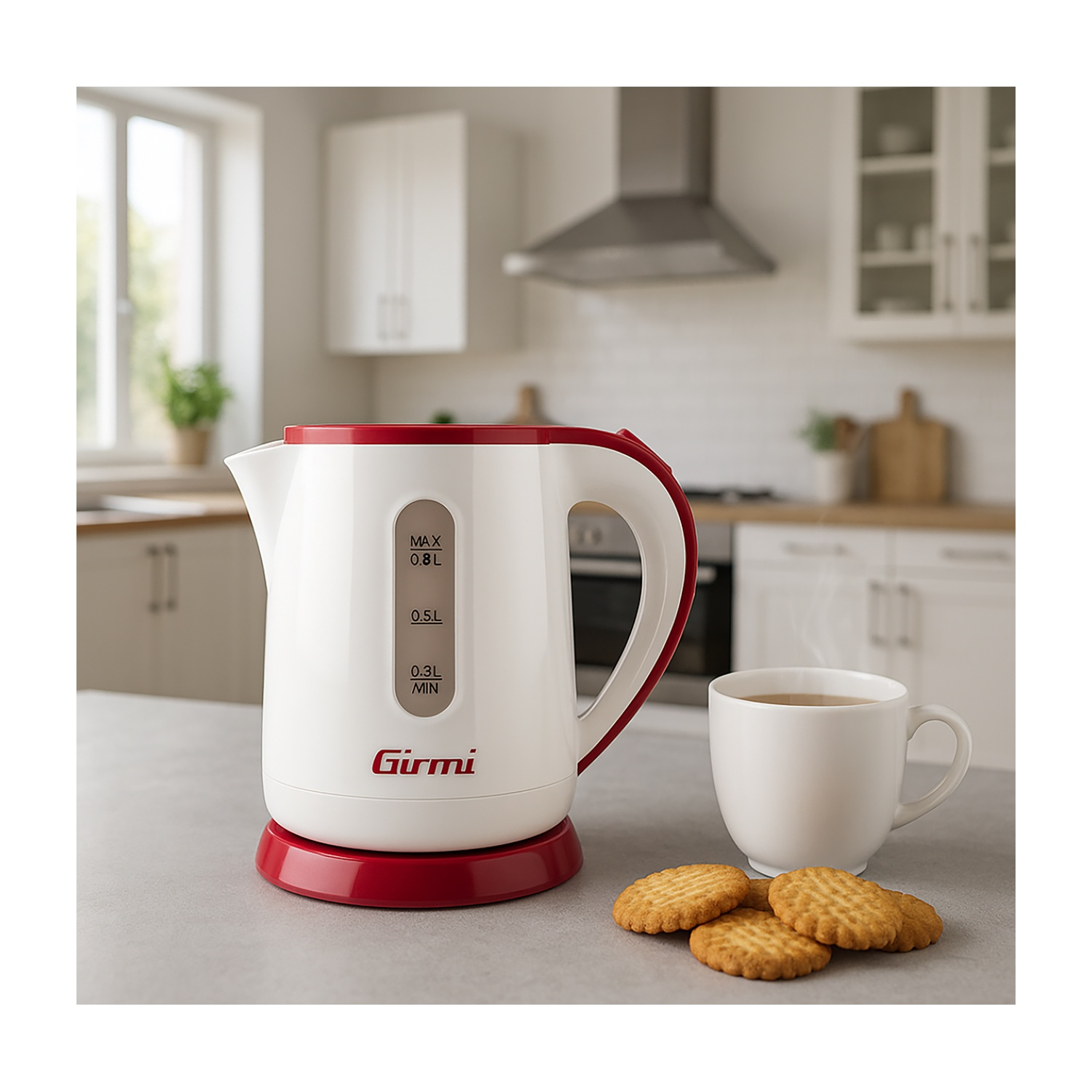 Bollitore elettrico bianco e rosso, una tazza di tè e biscotti su un bancone. Sfondo cucina.