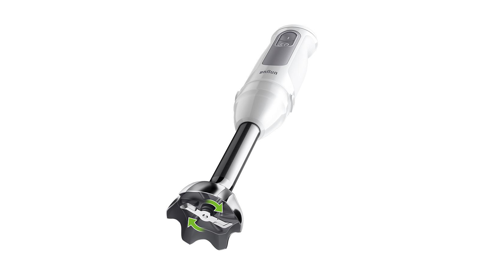Ein weiß-grauer Braun-Handmixer, schräg auf weißem Hintergrund. Klingen sind an der Basis sichtbar.