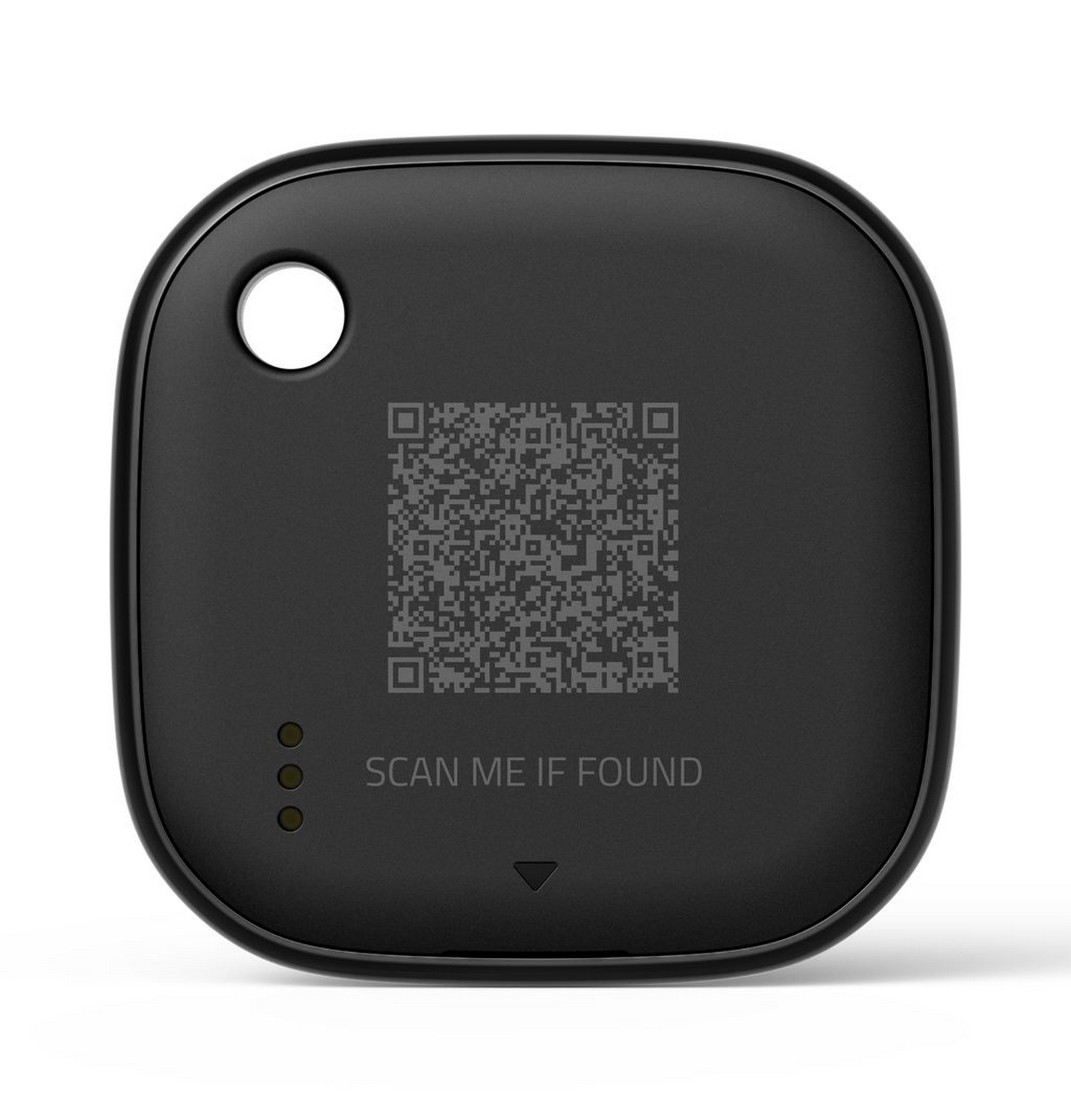 Un rastreador cuadrado negro con un código QR, texto 'SCAN ME IF FOUND' y tres pequeños círculos. Tiene un agujero y un triángulo.
