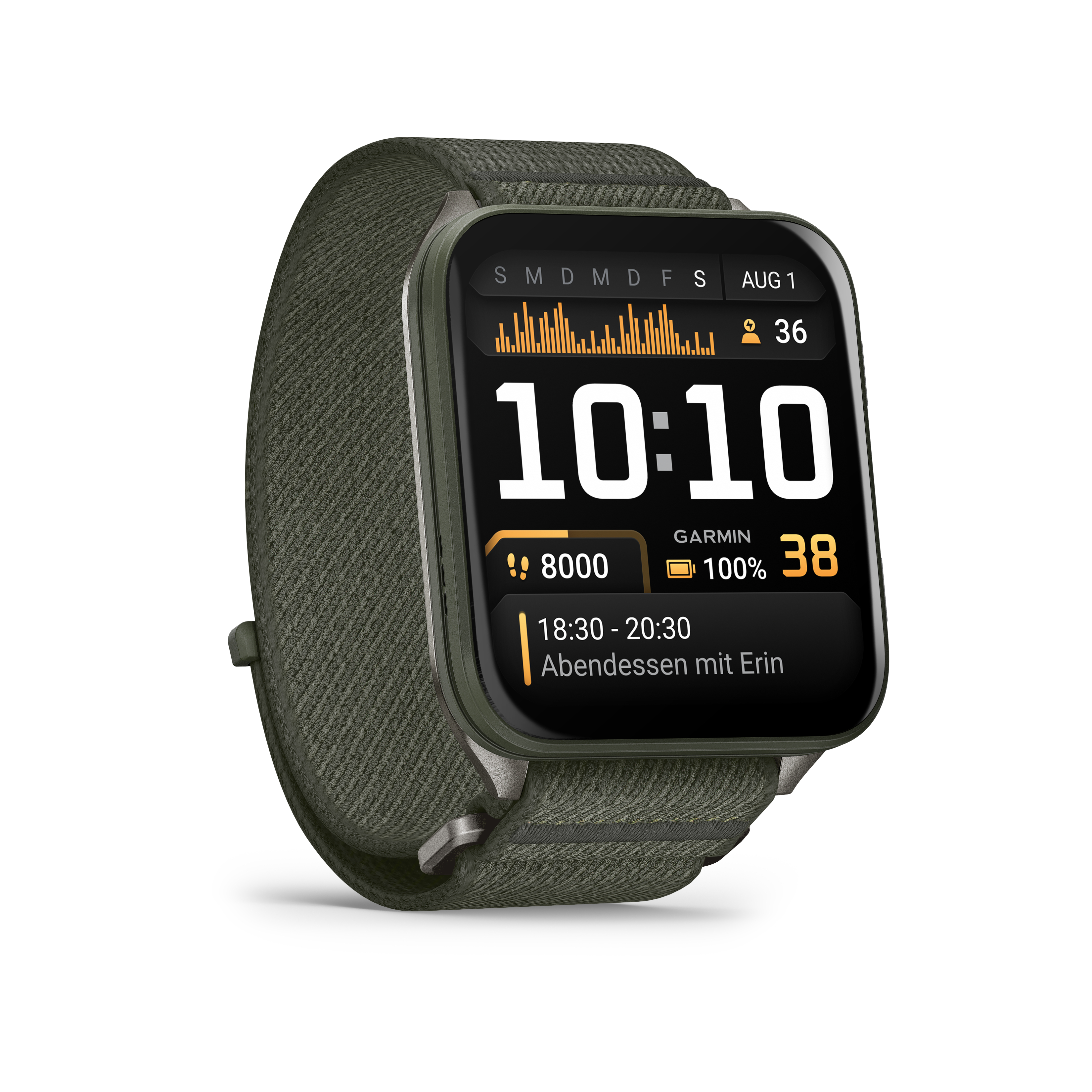 Eine grüne Smartwatch zeigt die Uhrzeit 10:10, Datum, Schritte und Akkustand an. Das Armband ist olivgrüner Stoff.
