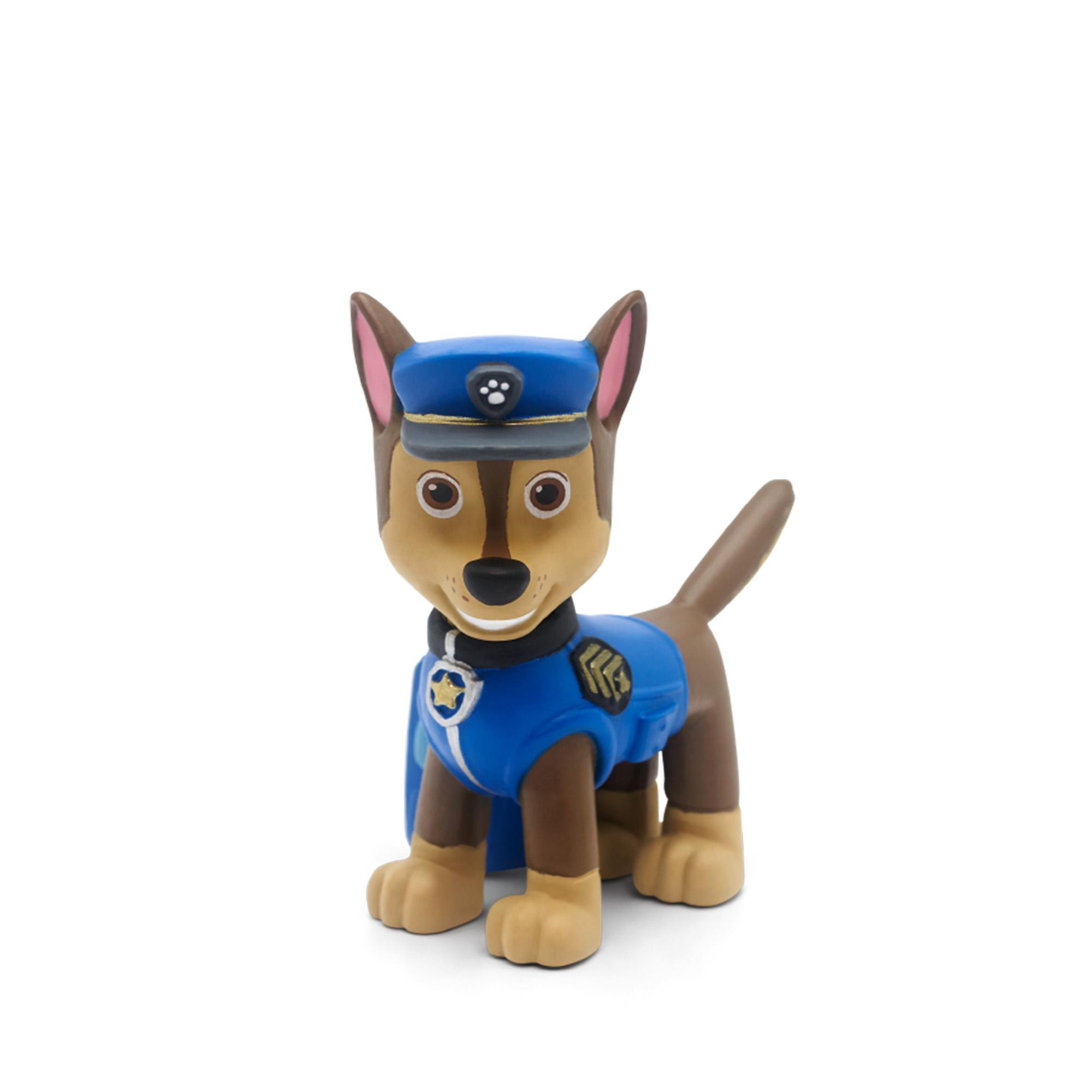 Eine Chase-Figur von Paw Patrol, die eine blaue Polizeiuniform und einen Hut trägt. Der Hintergrund ist schlicht weiß.