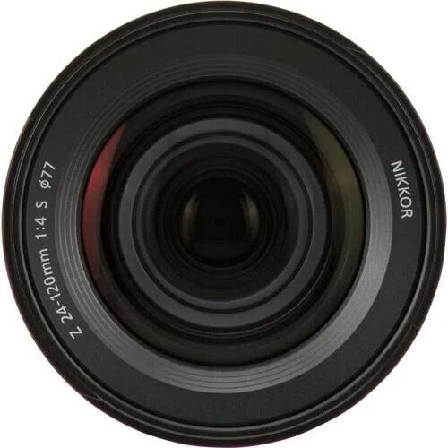 Siyah bir kamera merceği, iç içe geçmiş dairelerle. Metin 'Z 24-120mm 1:4 S 77' ve 'NIKKOR' içerir.