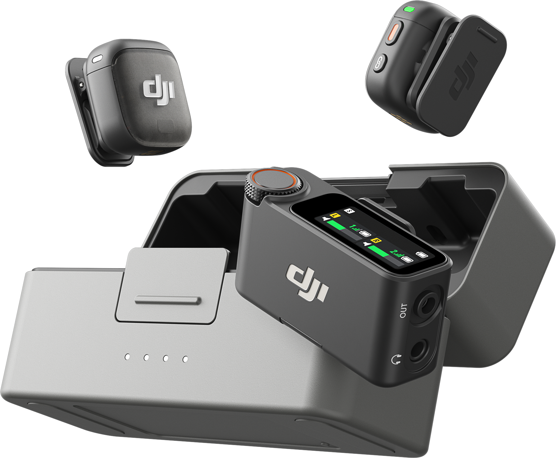 DJI mikrofonrendszer. Tartalmaz egy töltőtokot, két vezeték nélküli mikrofont és egy vevőt. Fekete eszközök ezüst DJI logóval. A tok szürke.