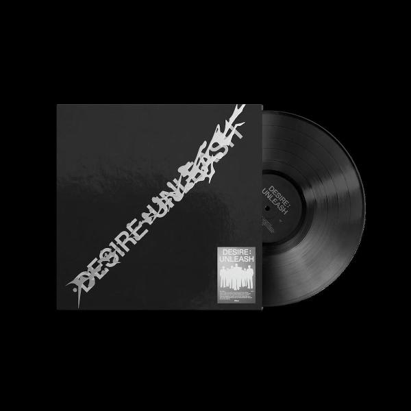 Schwarze Schallplatte und Hülle. Der Text auf der Hülle lautet "DESIRE: UNLEASH" in Silber. Schallplatte ist rechts sichtbar.