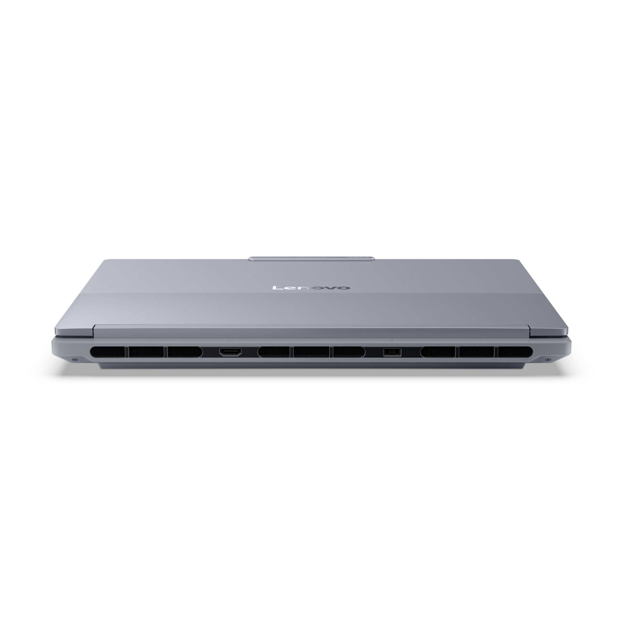 Ein geschlossener, grauer Lenovo-Laptop. Die Unterkante zeigt Lüfter, Anschlüsse und das Lenovo-Logo.