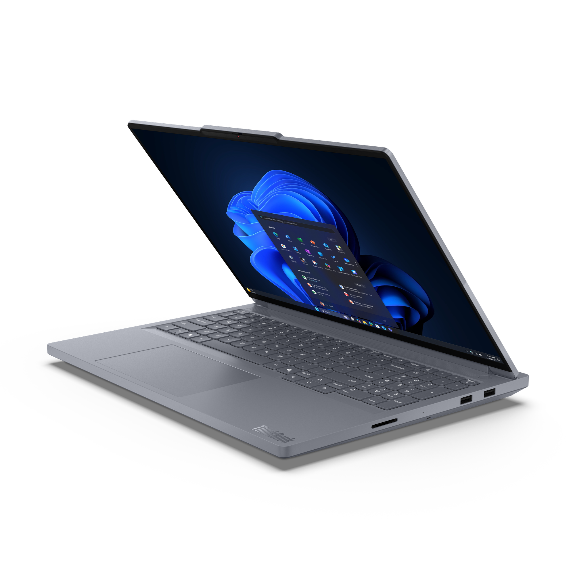 Ein graues ThinkBook-Laptop ist geöffnet und zeigt das Windows 11-Startmenü auf dem Bildschirm. Der Hintergrund ist schwarz.
