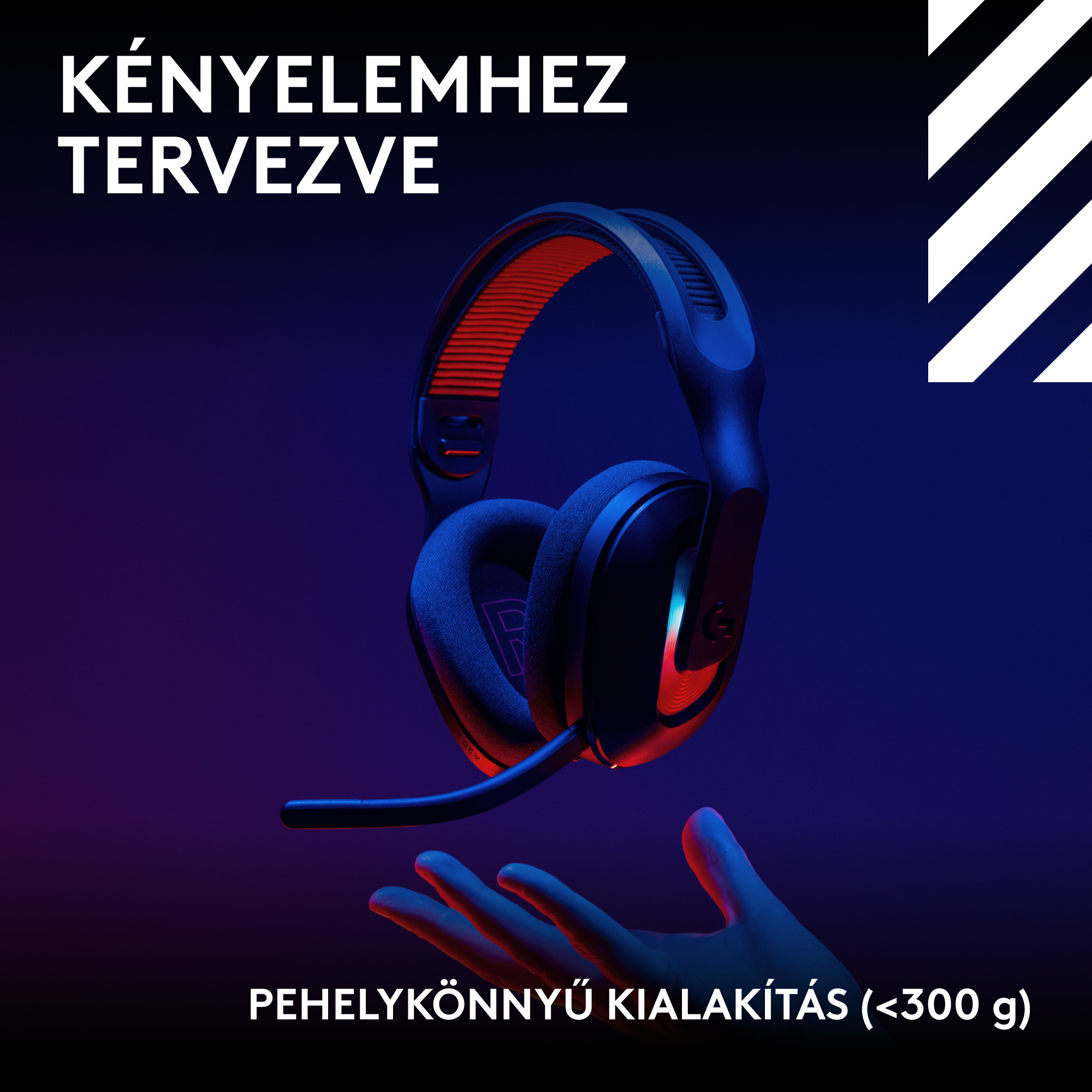 Fejhallgató sötét háttérben. Kéz a fejhallgatót tartja. Szöveg: Kényelemhez tervezve (Kényelemre tervezve).