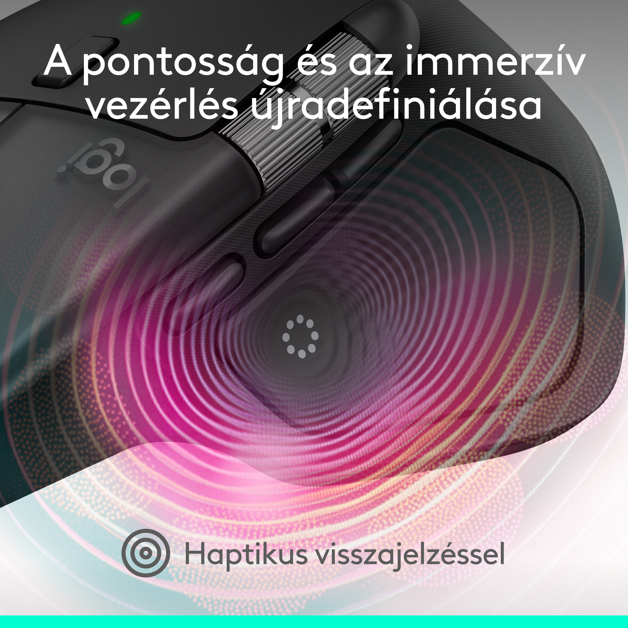 Fekete Logitech egér egyedi dizájnnal. Lila és sárga hullámok sugároznak a központból, a 'Haptikus visszajelzéssel' felirattal.