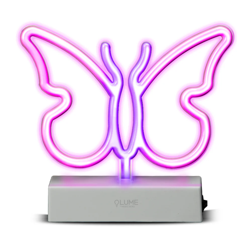 Ein Neon-Schmetterlingslicht mit rosa und lila Glimmen. Es steht auf einem weißen Sockel.