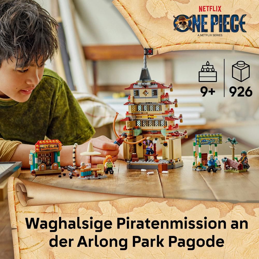 Ein Junge spielt mit einem LEGO-Set eines Pagoden- und Piratenfiguren, mit einem Netflix One Piece-Logo oben rechts.