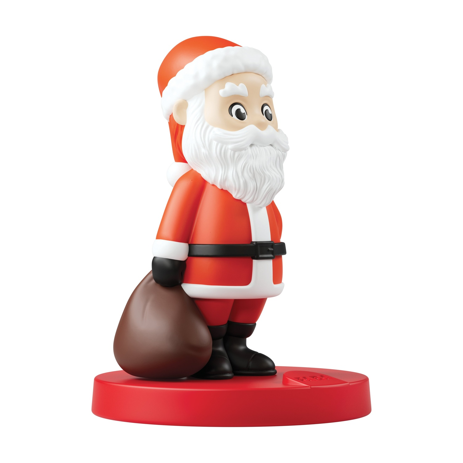 Una statuina di Babbo Natale è su una base rossa, che tiene un sacco marrone. Indossa un abito rosso, un cappello, una barba bianca e stivali neri.