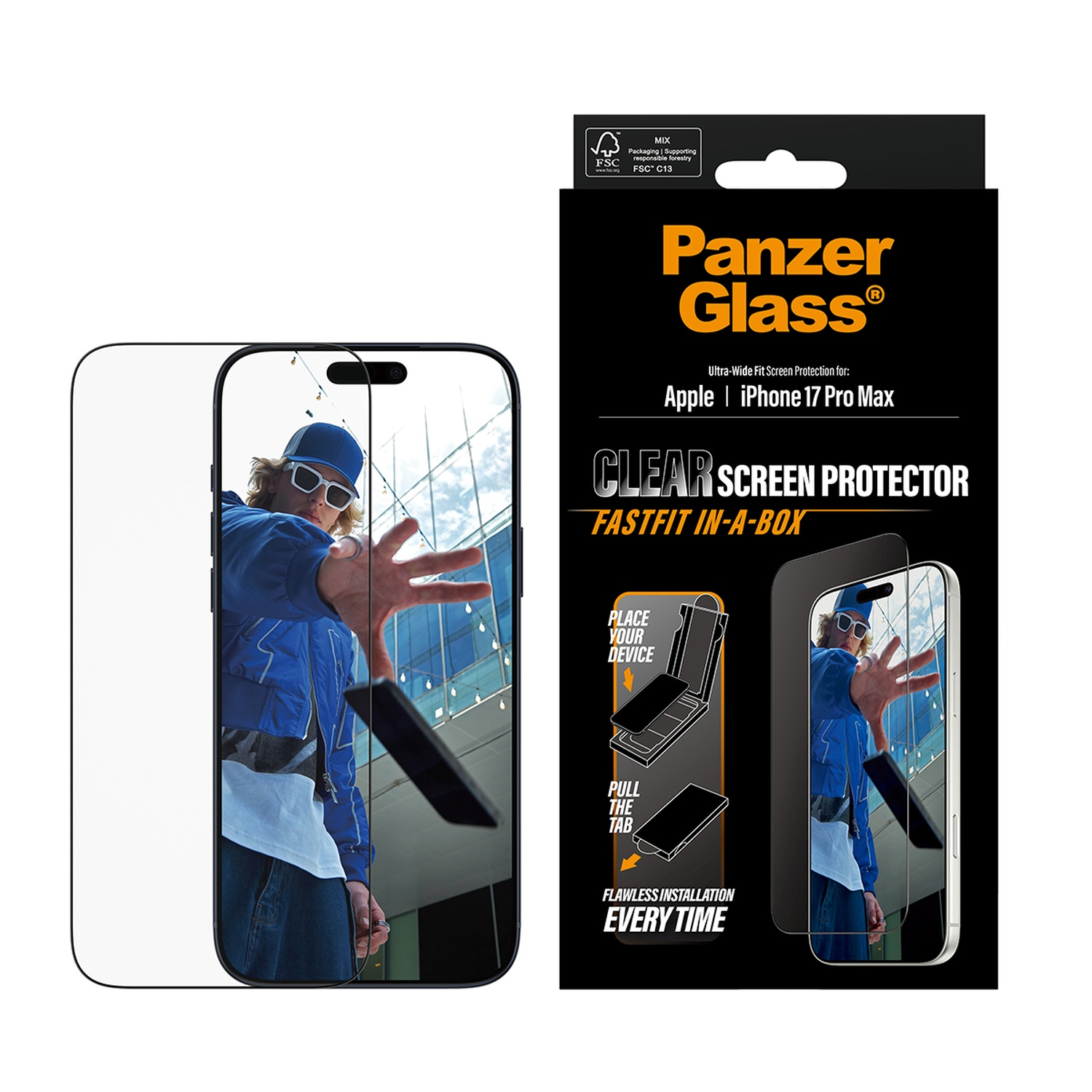 Een Panzer Glass screenprotector doos met een persoon die naar een telefoon reikt. Transparante screenprotector en installatiegids zijn zichtbaar.
