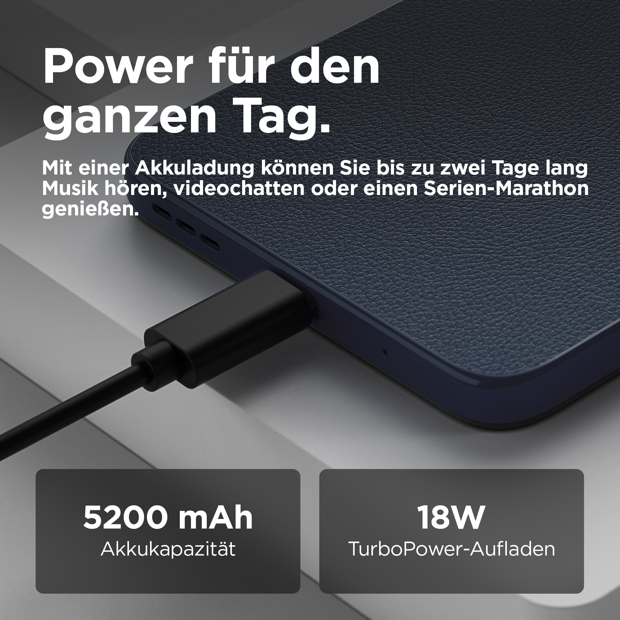 Das Bild zeigt ein Telefon, das aufgeladen wird. Text enthält "Power" und "5200 mAh". Das Telefon ist blau und hat ein Ladekabel.