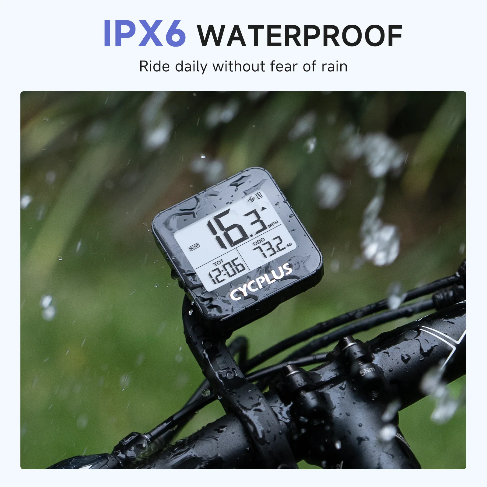 A kerékpárkomputer 16,3 MPH-t, 73,2 mérföldet és 12:06-os időt jelenít meg. Eső esik a készülékre, amely a kerékpár kormányához van rögzítve.