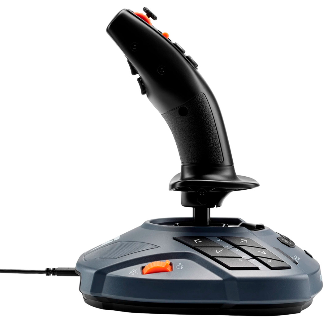 Un joystick negro y gris con botones naranjas. Tiene una base con botones y una palanca que se extiende hacia arriba. Hay un cable enchufado.