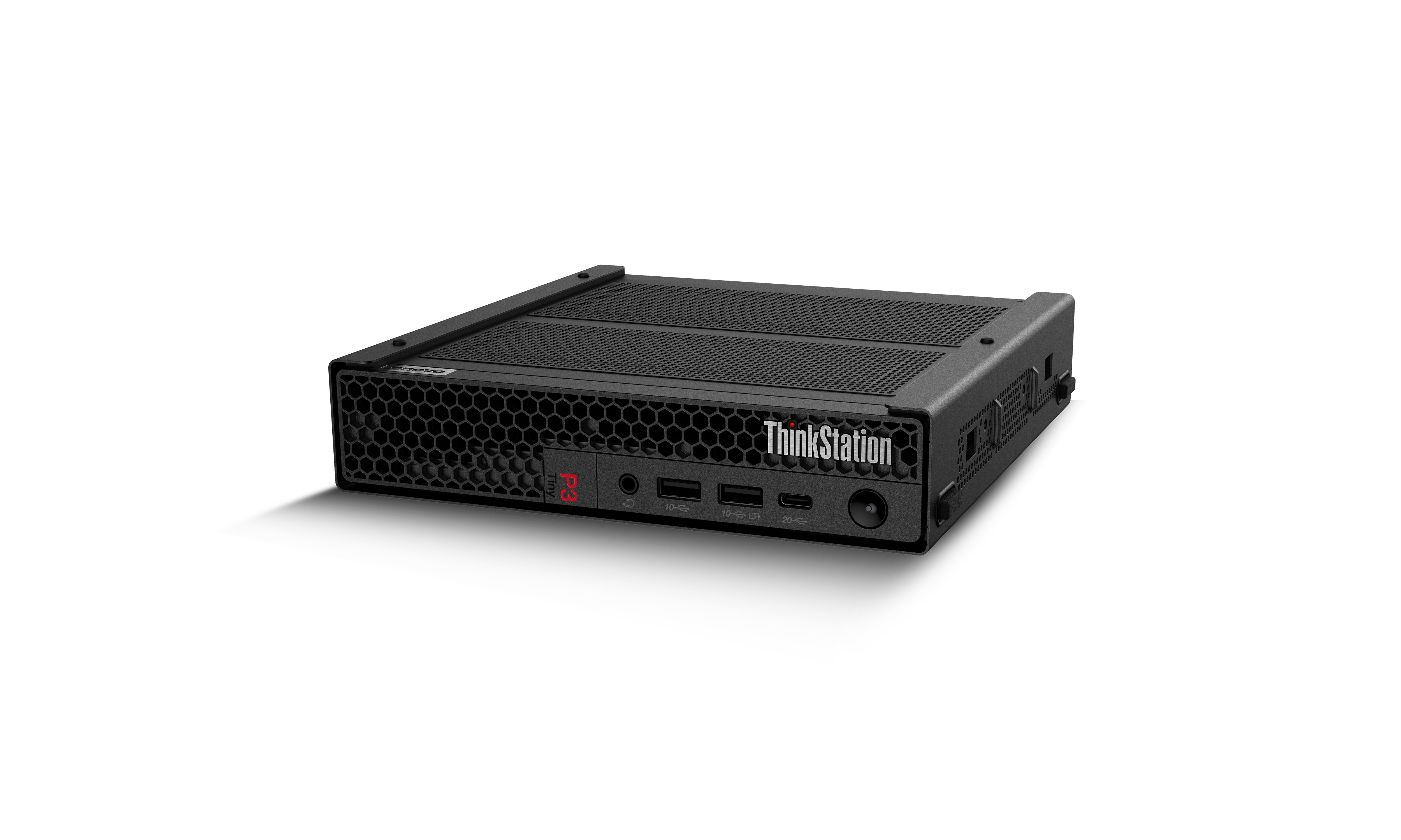 Ein schwarzer Lenovo ThinkStation P3 Tiny Desktop-Computer. Die Vorderseite hat Anschlüsse und das ThinkStation-Logo. Der Hintergrund ist schwarz.