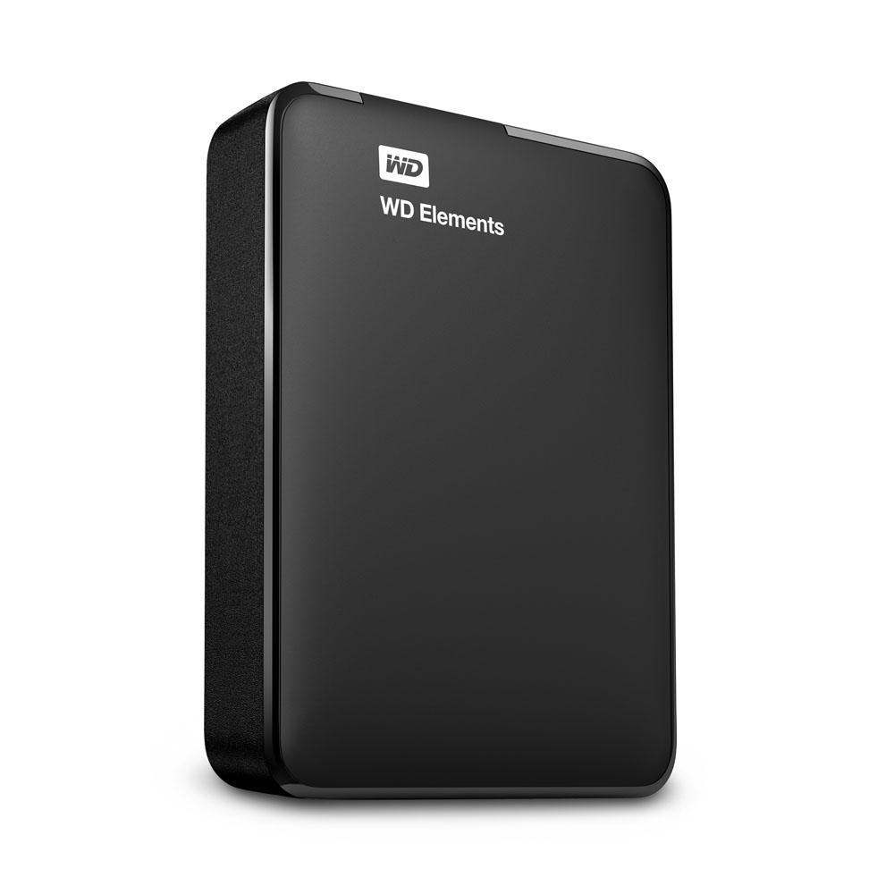 Eine schwarze externe Festplatte von WD Elements liegt auf einer weißen Oberfläche. Das WD-Logo und der Produktname sind zu sehen.