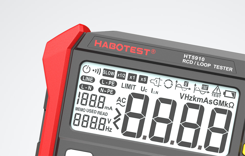 Egy fekete-piros digitális multiméter közelképe, amely számokat és szimbólumokat jelenít meg. A márka a HABOTEST. Modell HT5910.