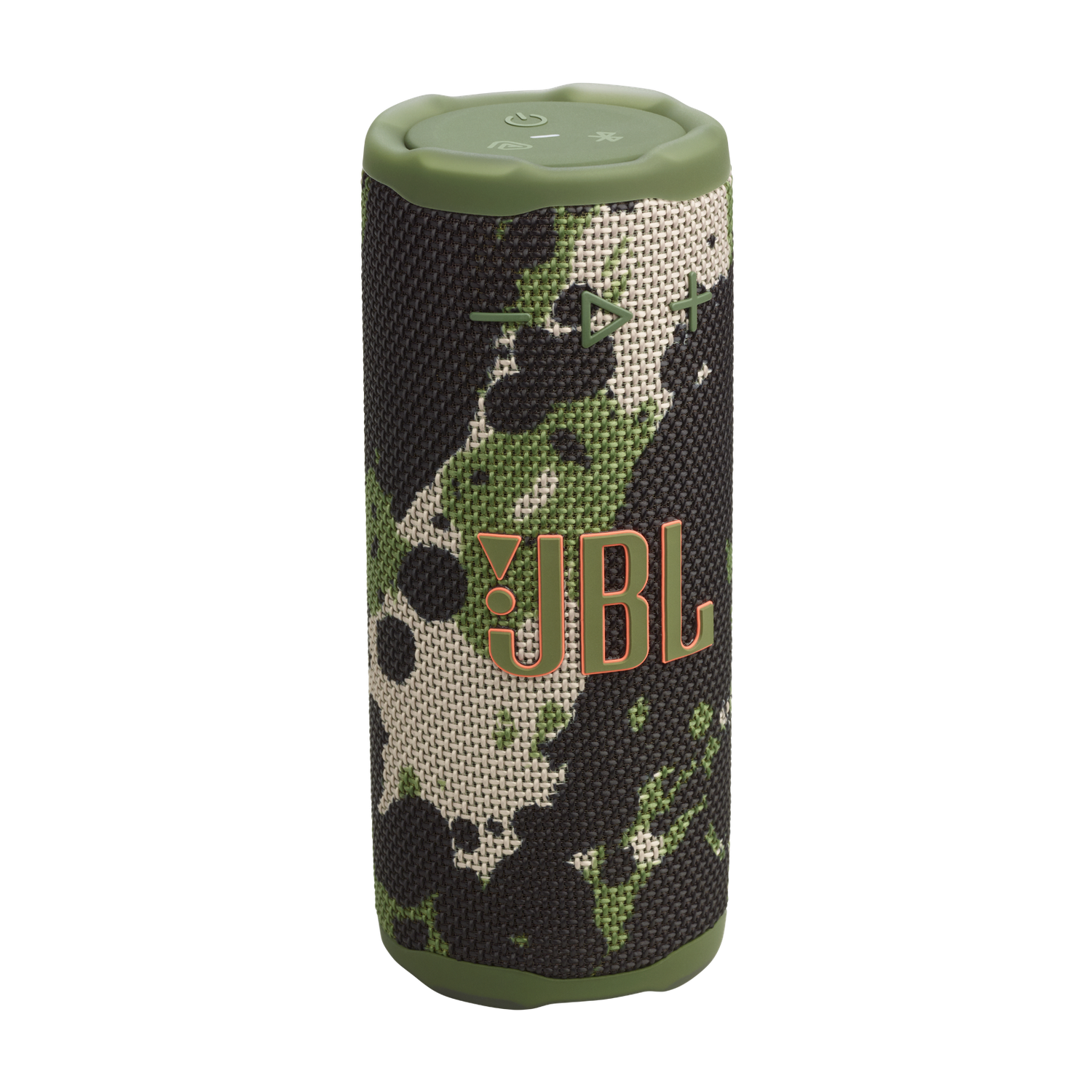 Un haut-parleur JBL avec un motif camouflage. Il est cylindrique, avec des accents verts en haut et en bas. Le logo JBL est orange.
