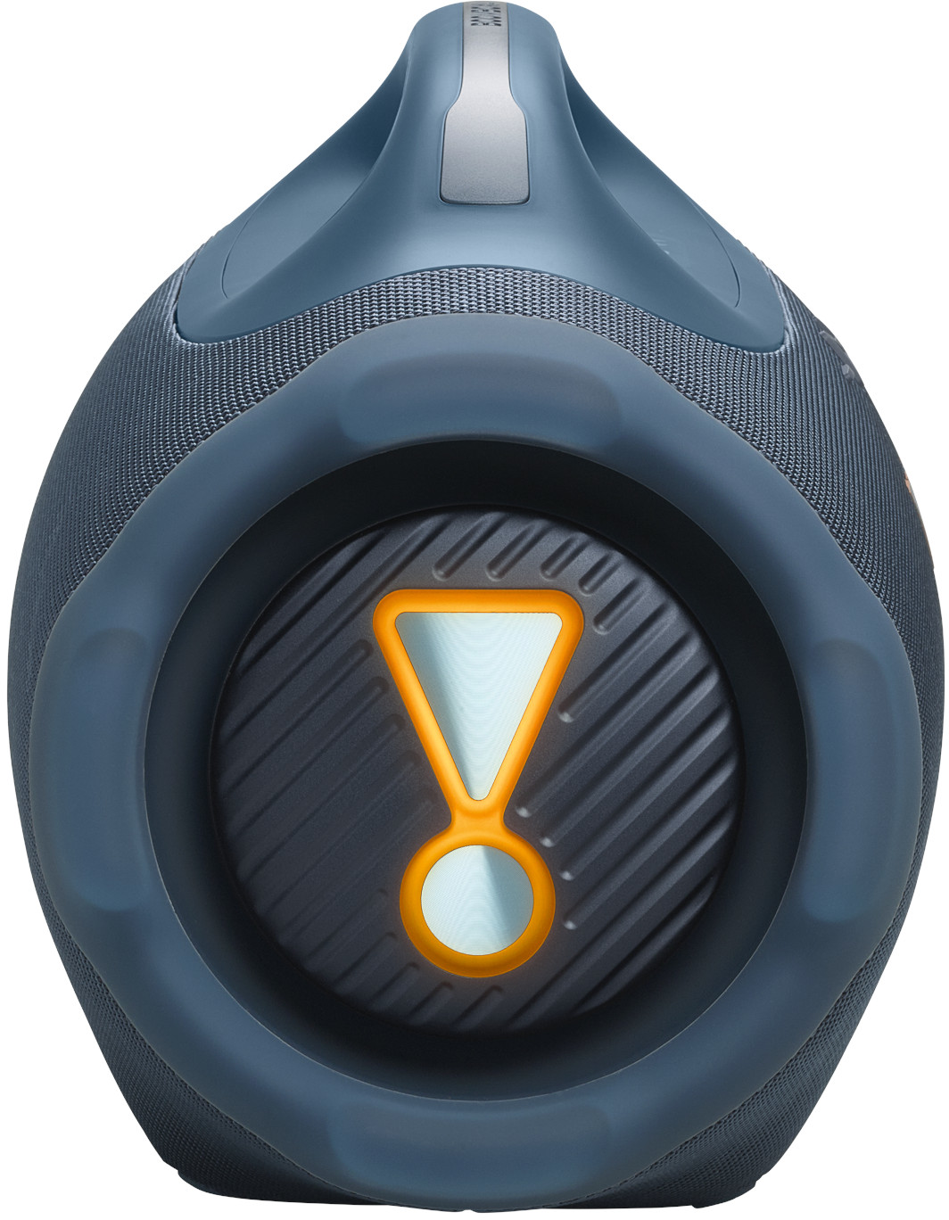 Blauer JBL-Lautsprecher mit orangefarbenem Ausrufezeichen. Der Lautsprecher hat einen Griff. Der Hintergrund ist weiß.