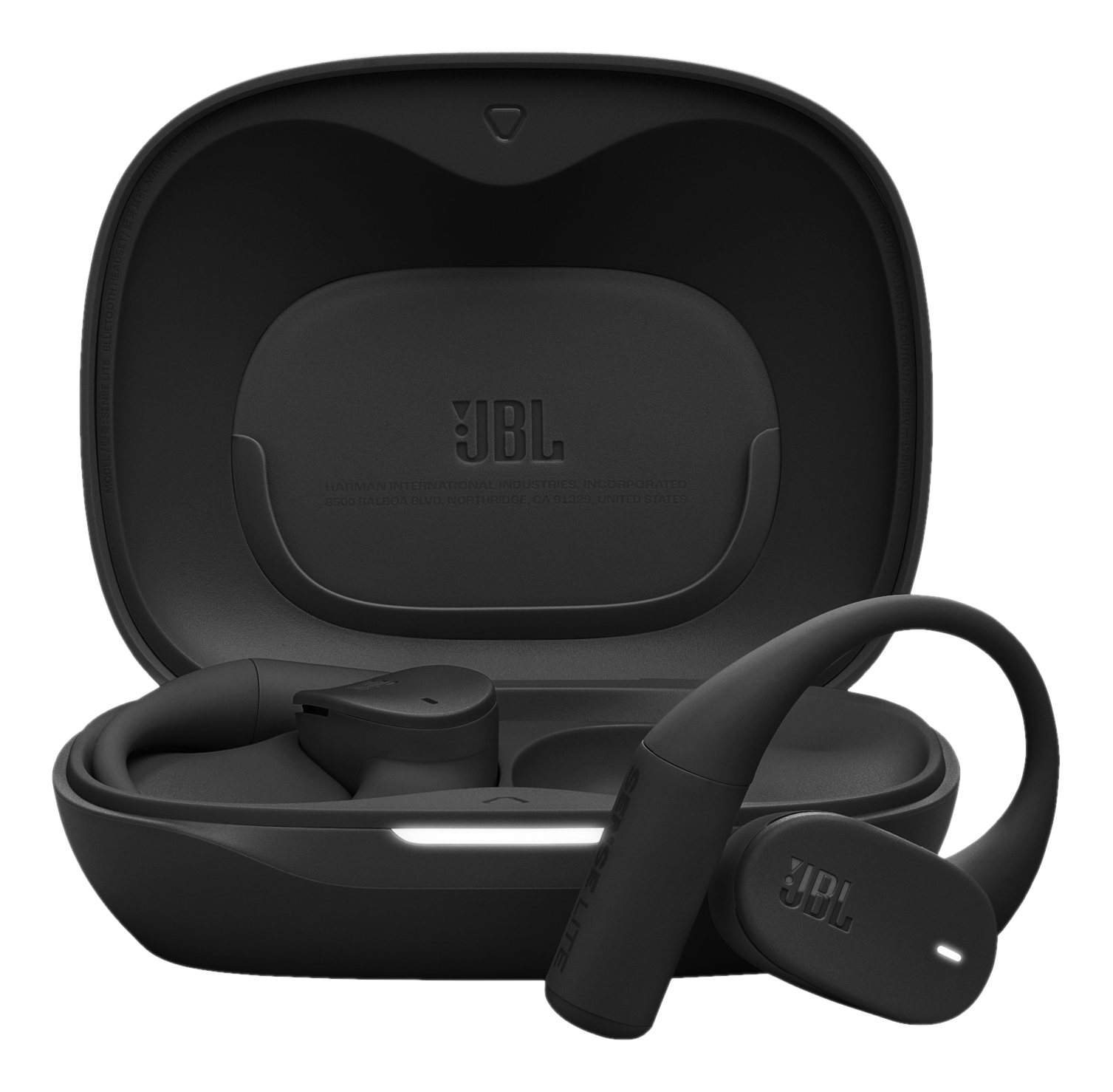 Écouteurs JBL noirs dans un étui de chargement ouvert. Un écouteur est en dehors de l'étui. Le logo JBL est visible.