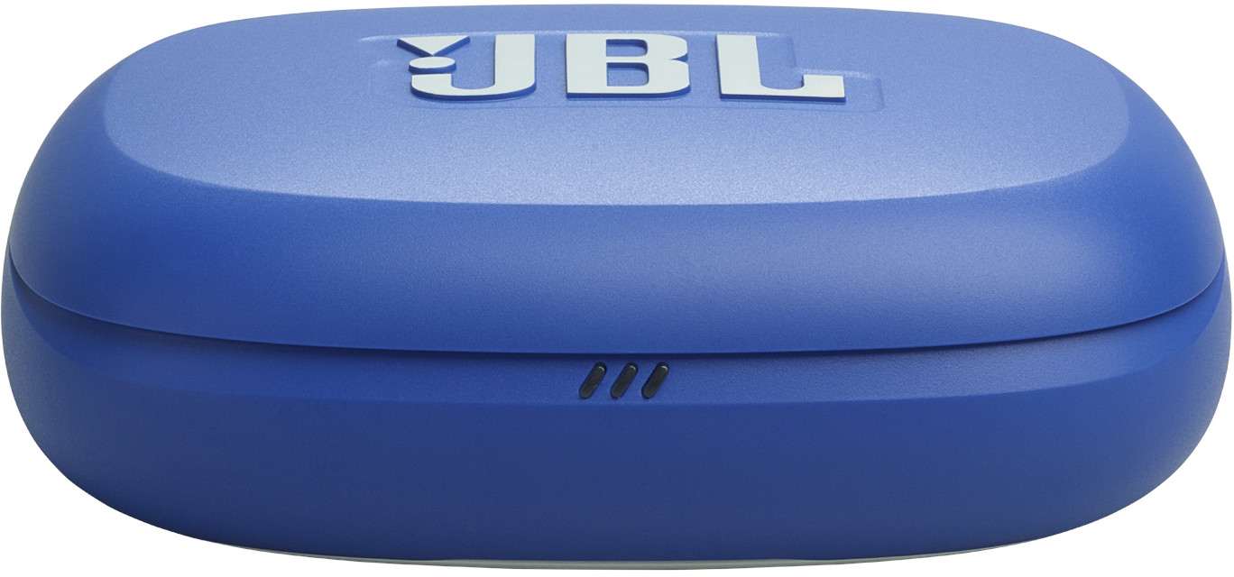 Ein blaues JBL-Kopfhörer-Etui. Oben befindet sich das JBL-Logo. Das Etui ist oval und hat drei schwarze Punkte auf der Vorderseite.