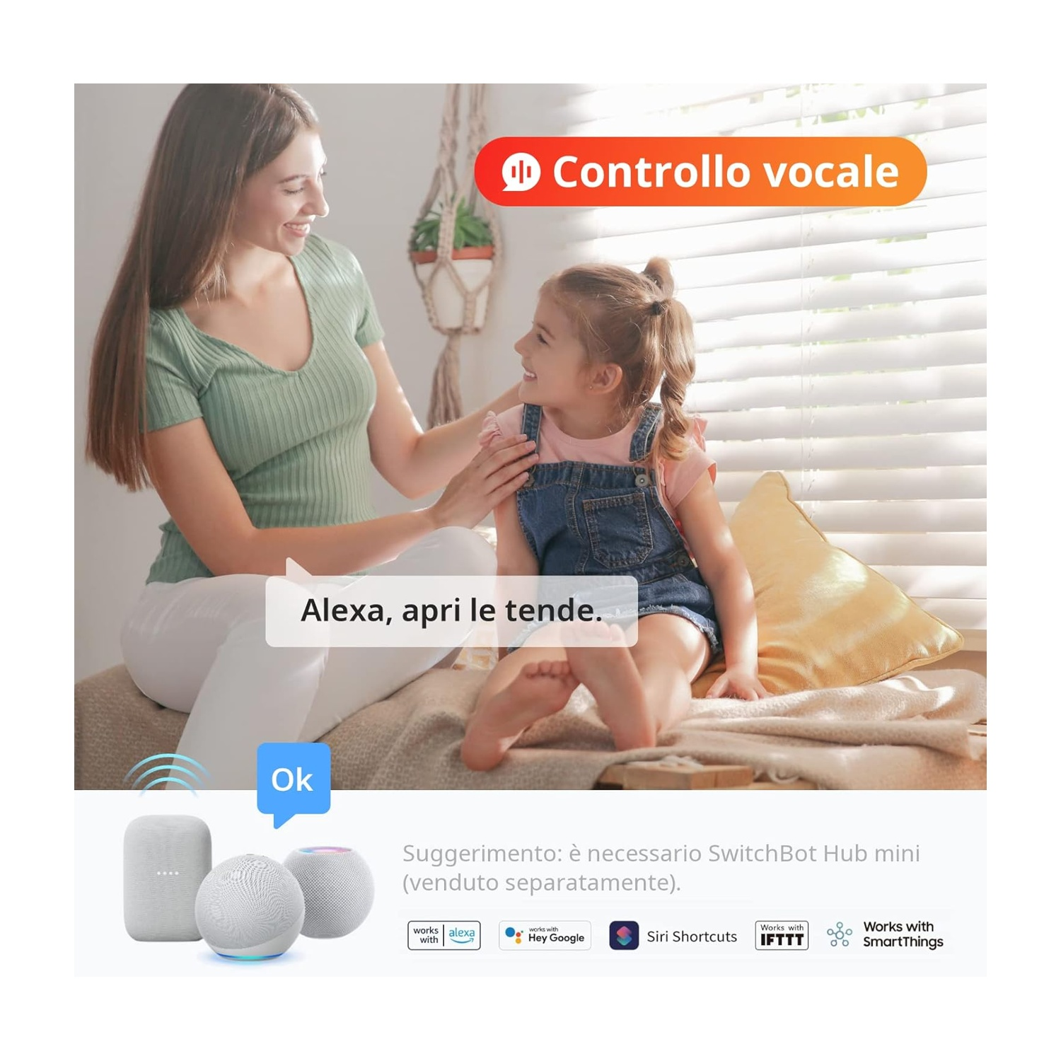 Una donna e una bambina sono sedute e sorridono. Il testo dice: Alexa, apri le tende. Configurazione casa intelligente.