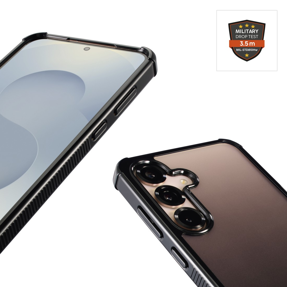 Nahaufnahme von zwei schwarzen Smartphones mit Schutzhüllen. Ein Telefon zeigt einen Bildschirm, das andere Kameralinsen.