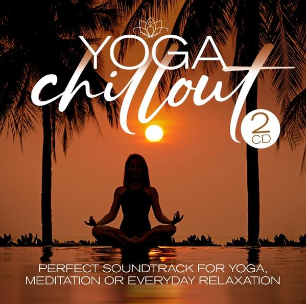 Eine Frau in Yoga-Pose bei Sonnenuntergang, Palmen, Text 'Yoga Chillout' und '2 CD'. Text unten: perfekter Soundtrack.